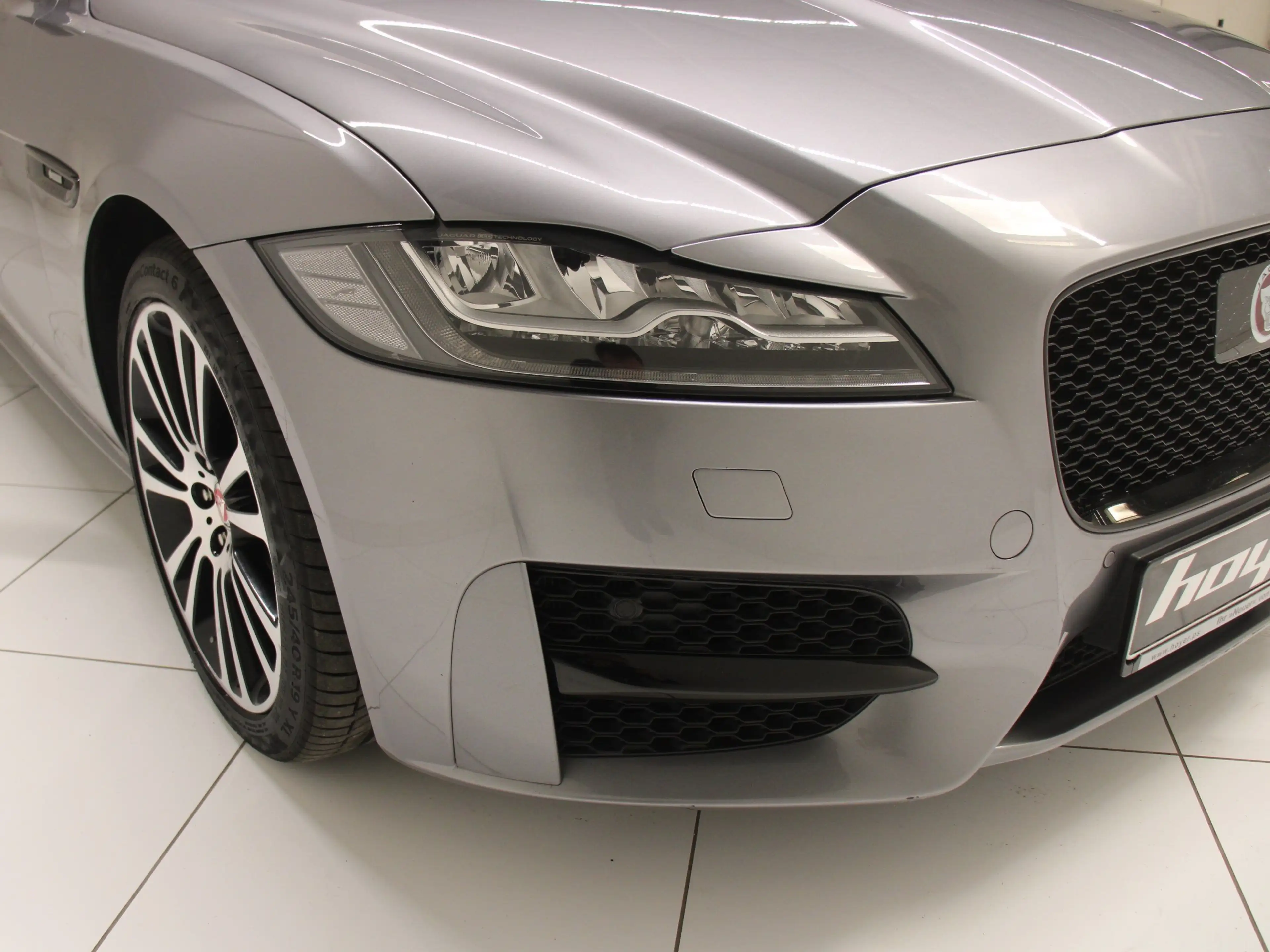 Jaguar XF Sportbrake 30t AWD R-Sport — photo 10