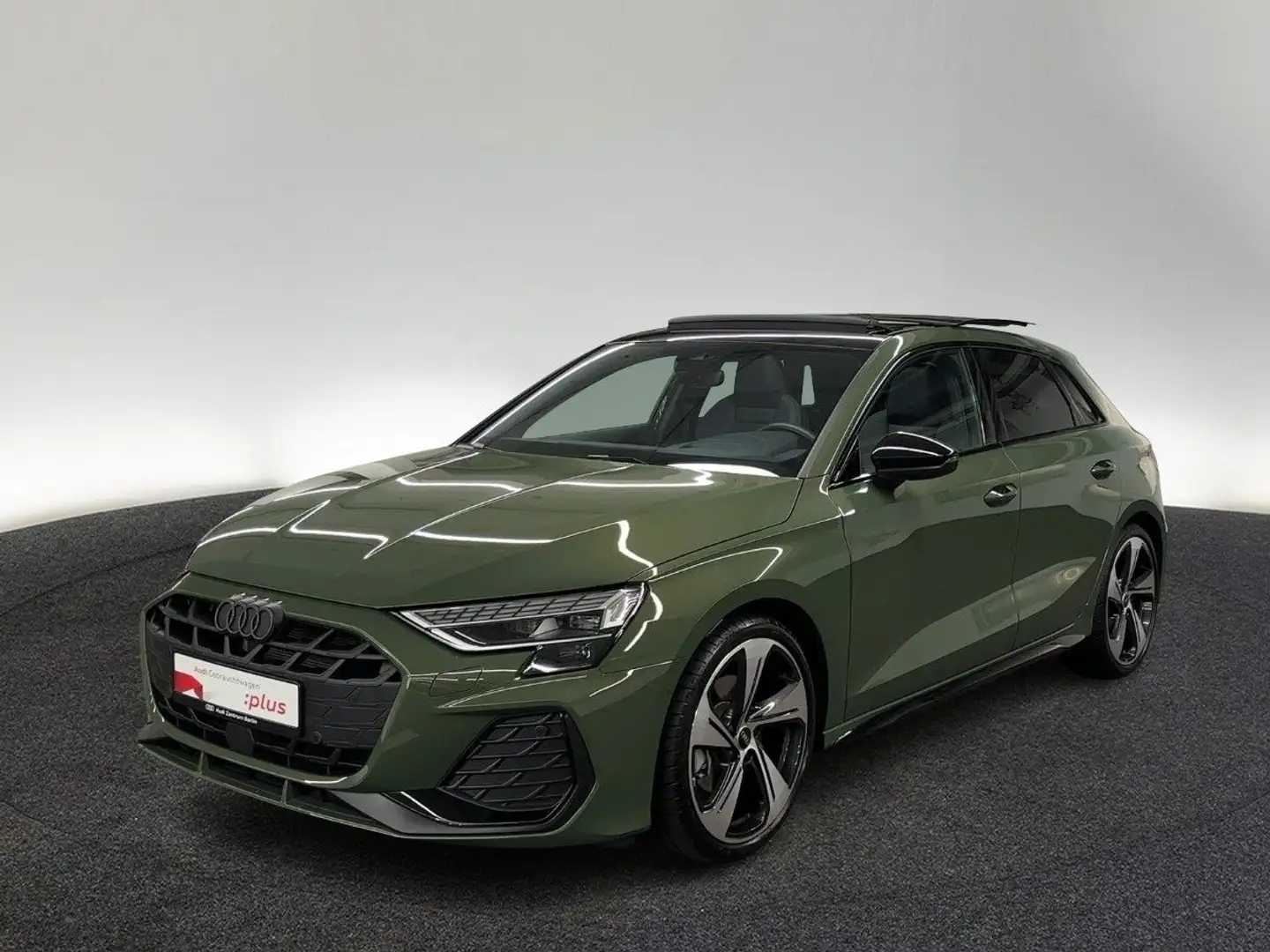 Audi A3 S line 35 TFSI S tr. RFK HUD PANO Groen - 2