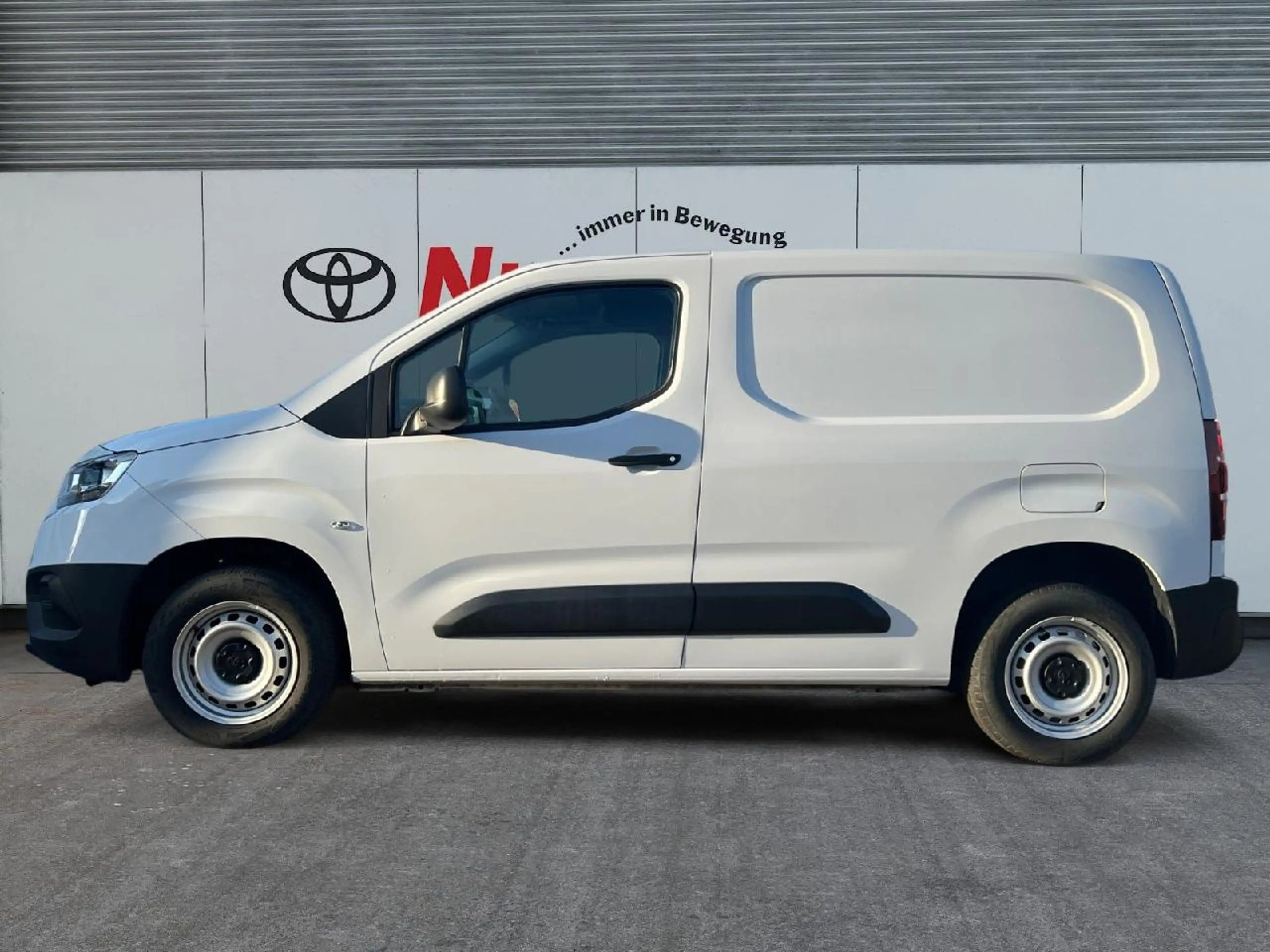 Toyota Proace City 1,5 D-4D L1 Duty — photo 2
