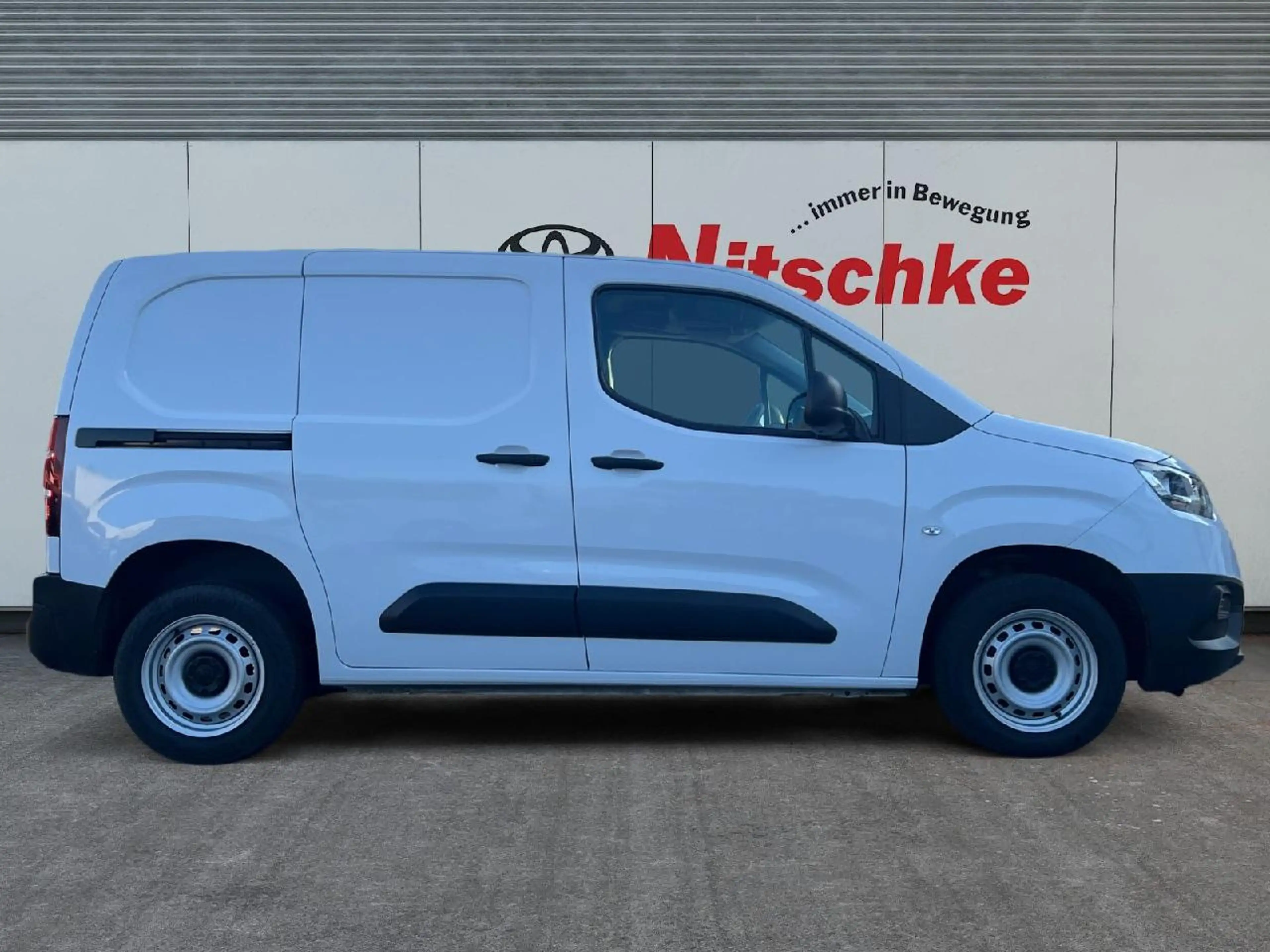 Toyota Proace City 1,5 D-4D L1 Duty — photo 6