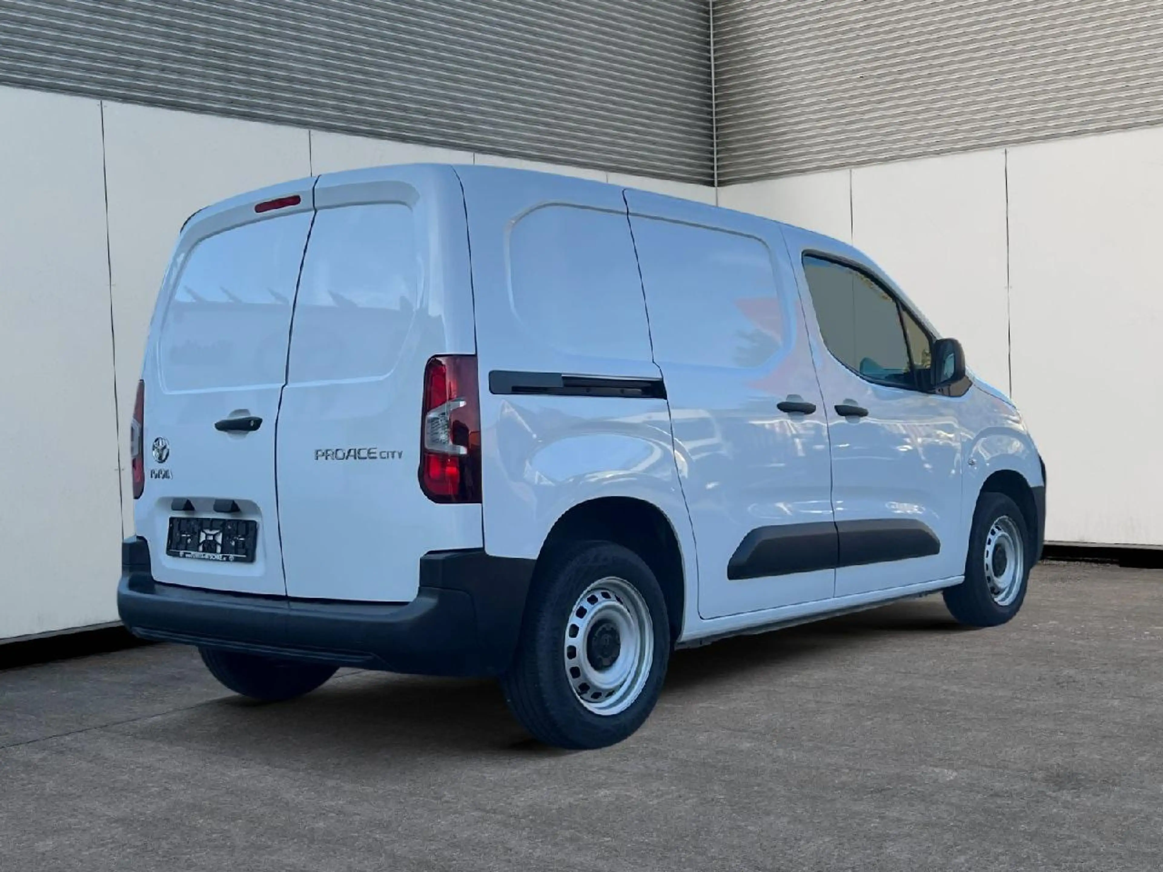 Toyota Proace City 1,5 D-4D L1 Duty — photo 5