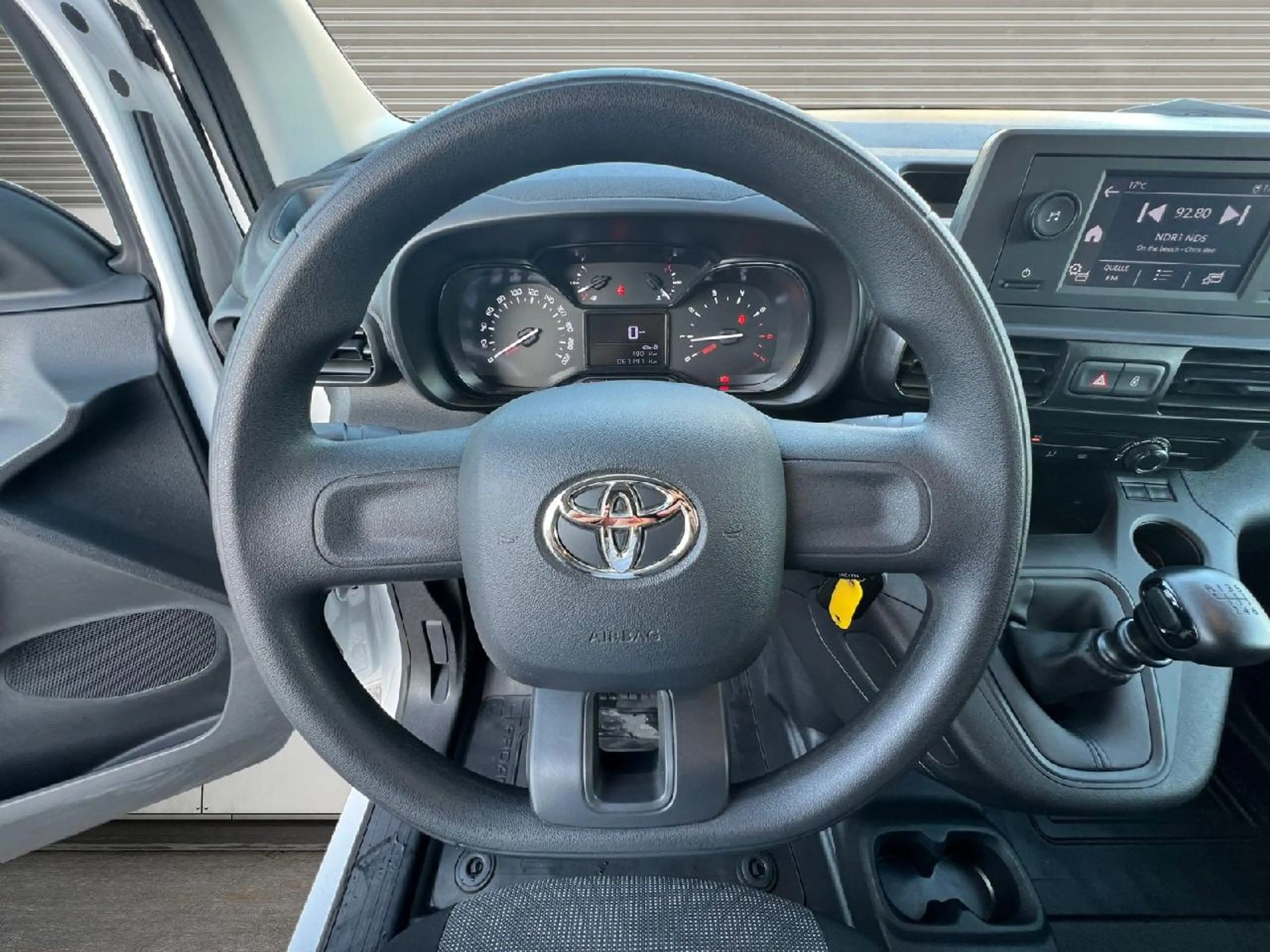 Toyota Proace City 1,5 D-4D L1 Duty — photo 11