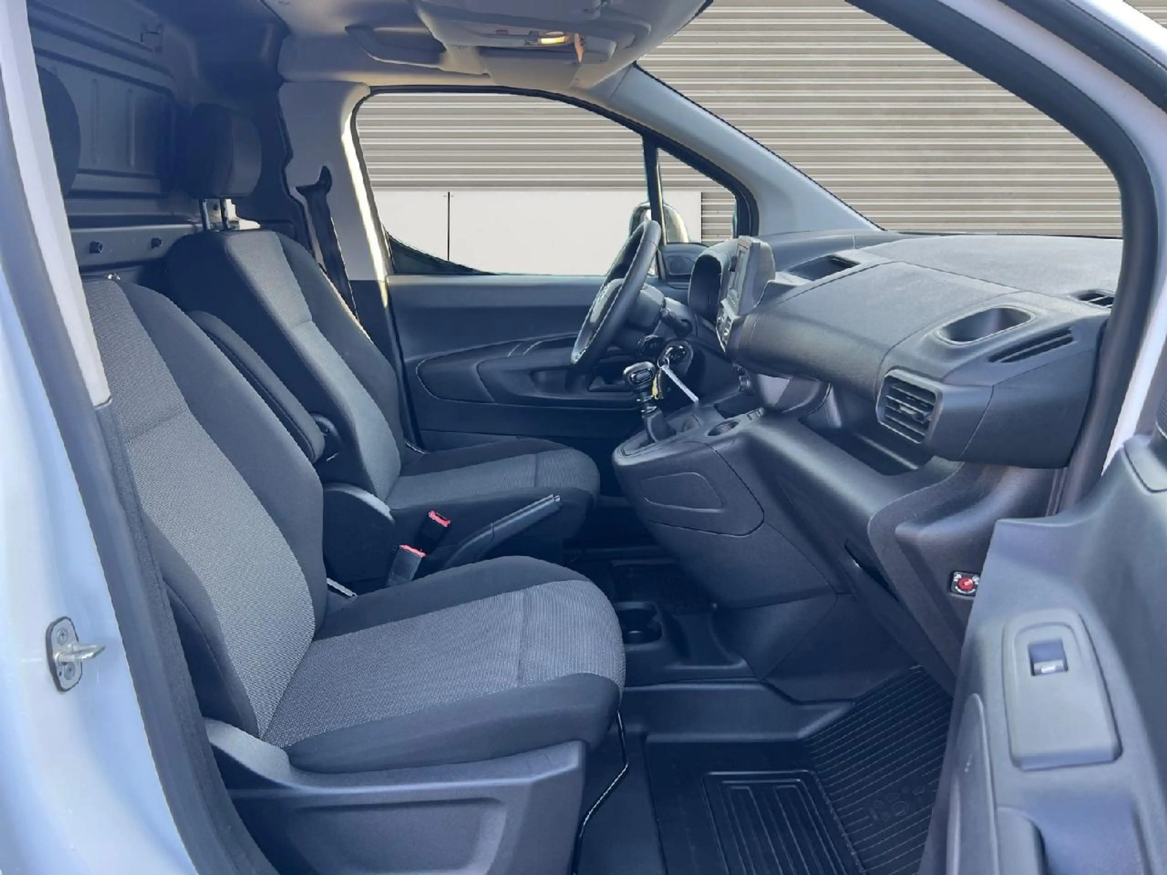 Toyota Proace City 1,5 D-4D L1 Duty — photo 14