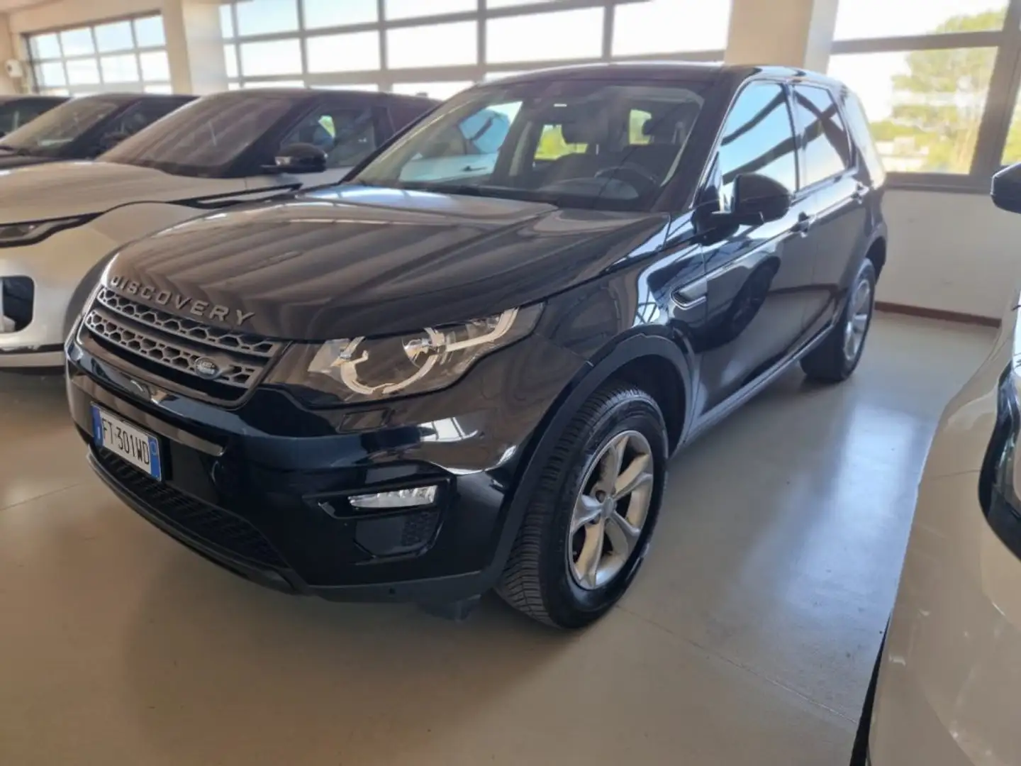 Land Rover Discovery Sport 2.0 TD4 150 CV Pure Schwarz - 1