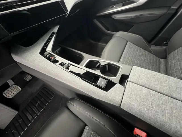 Peugeot 5008 view 16