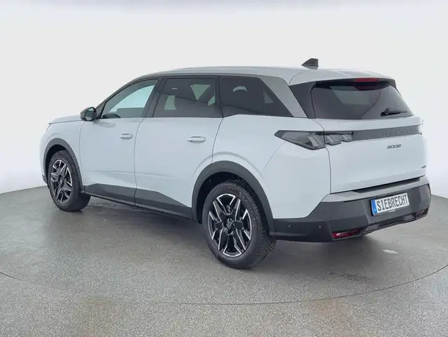 Peugeot 5008 view 5