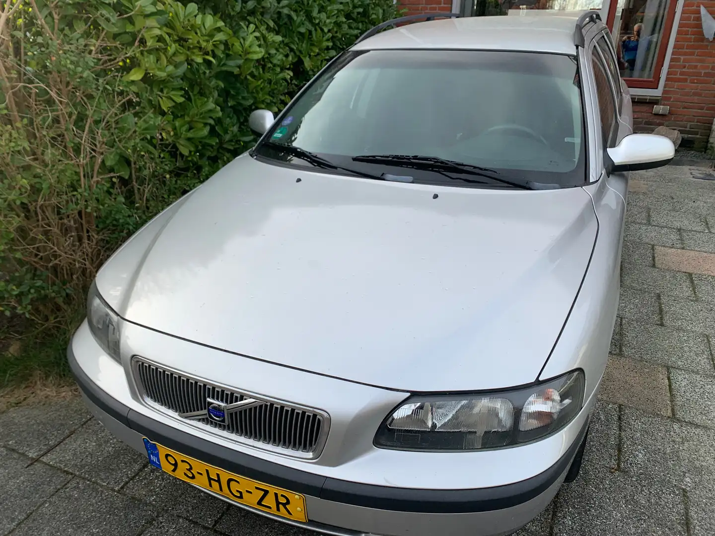 Volvo V70 2.4 Comfort Line Gris - 1