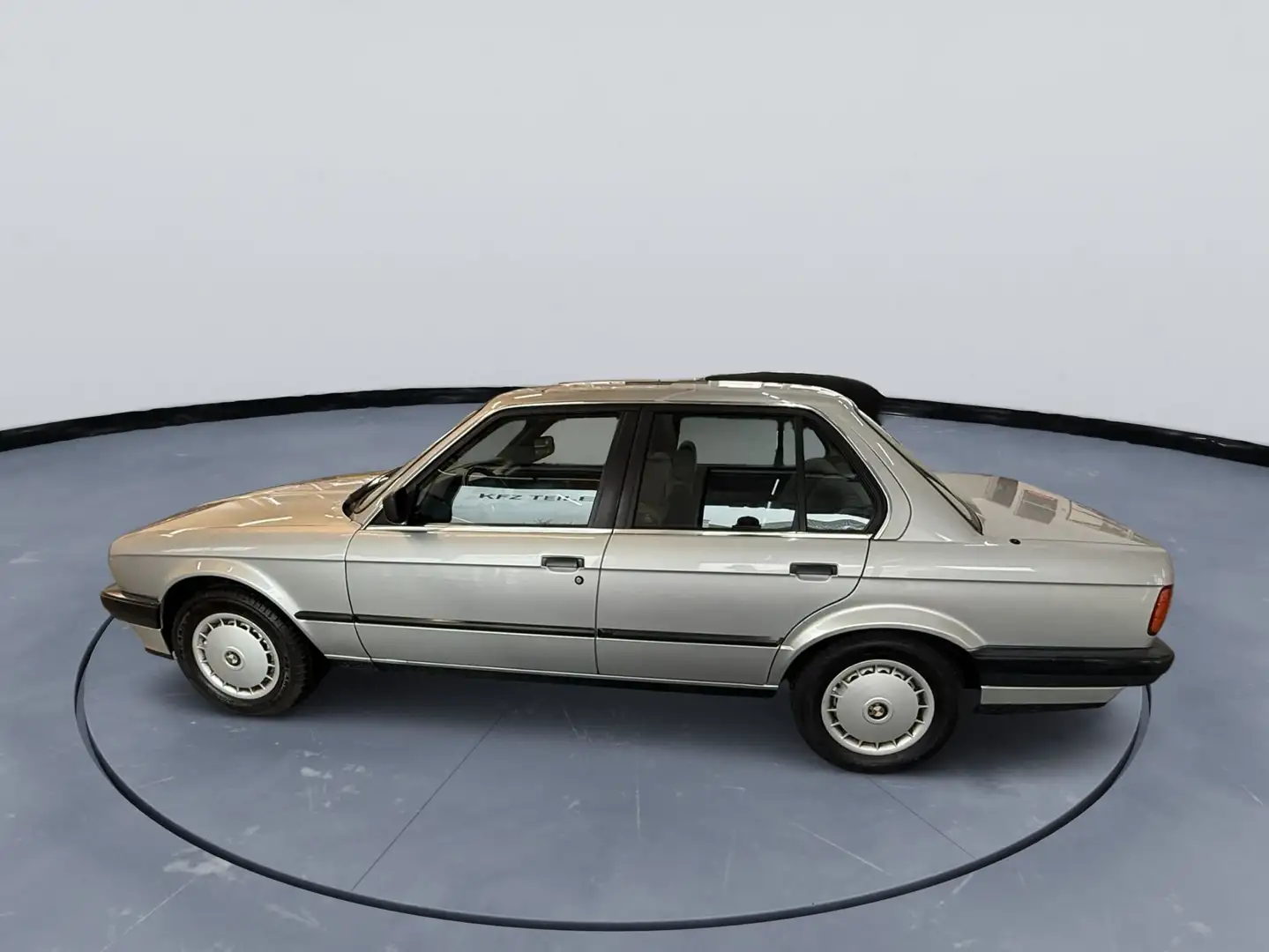 BMW 320 320i Silber - 2