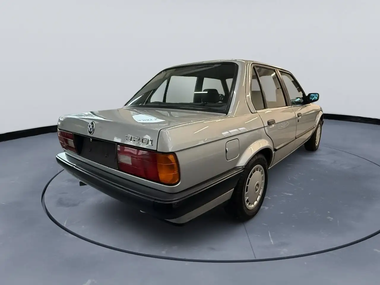 BMW 320i, foto 4