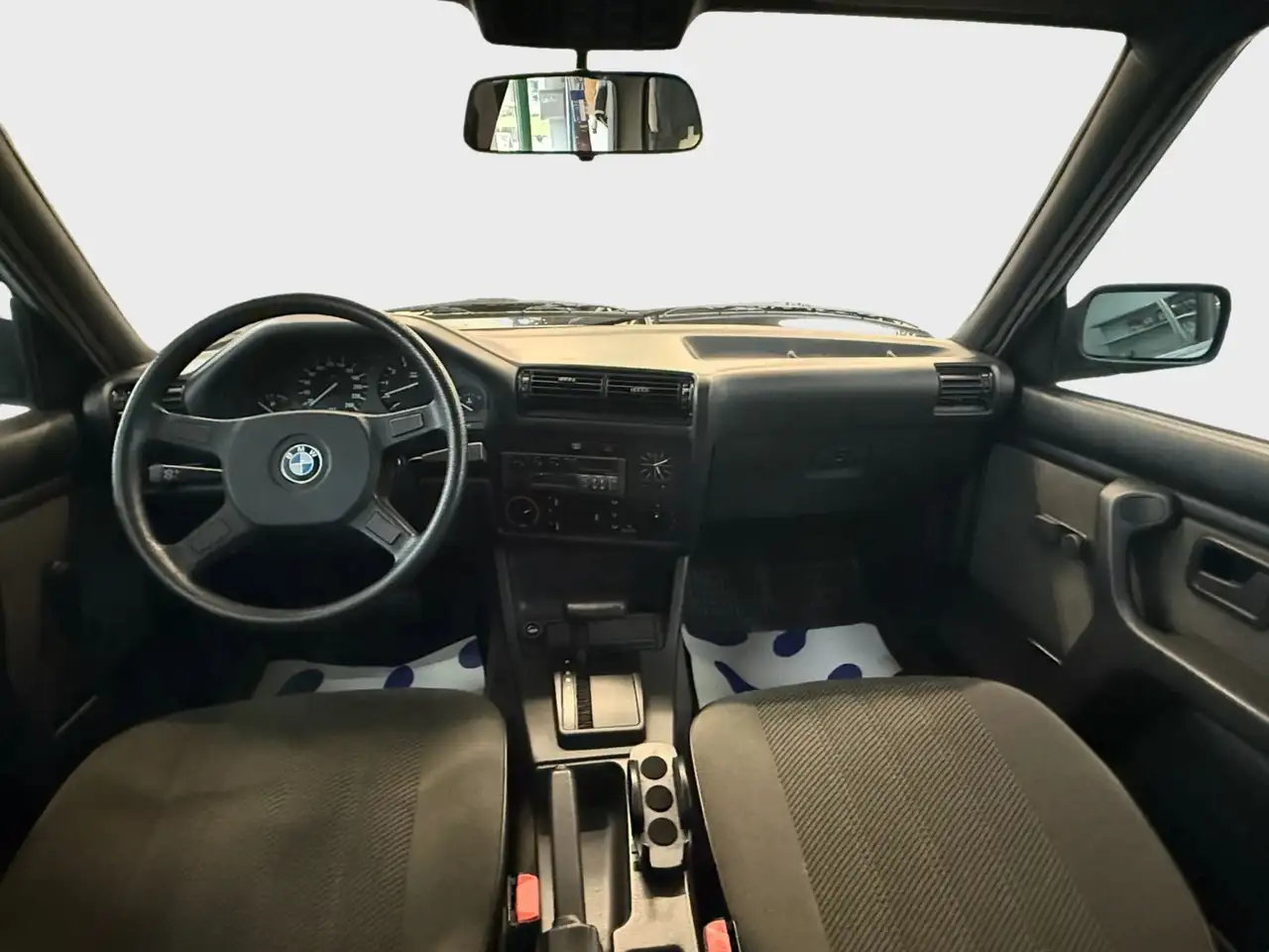 BMW 320i, foto 7