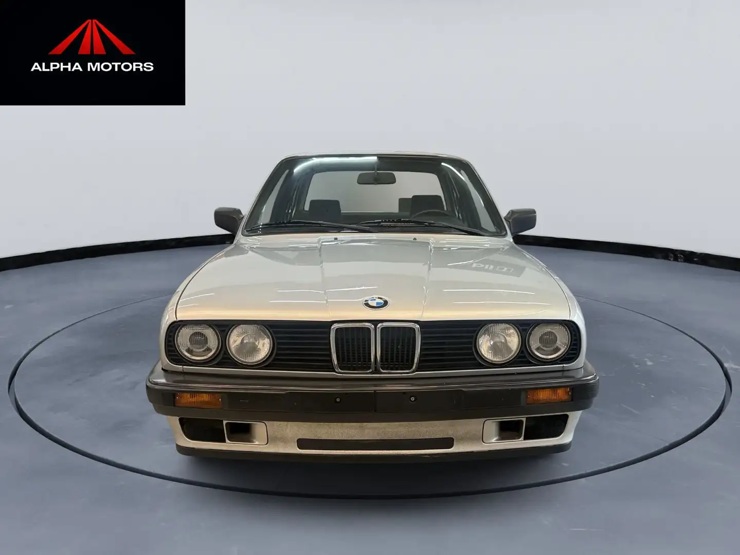 BMW 320 320i Silber - 1