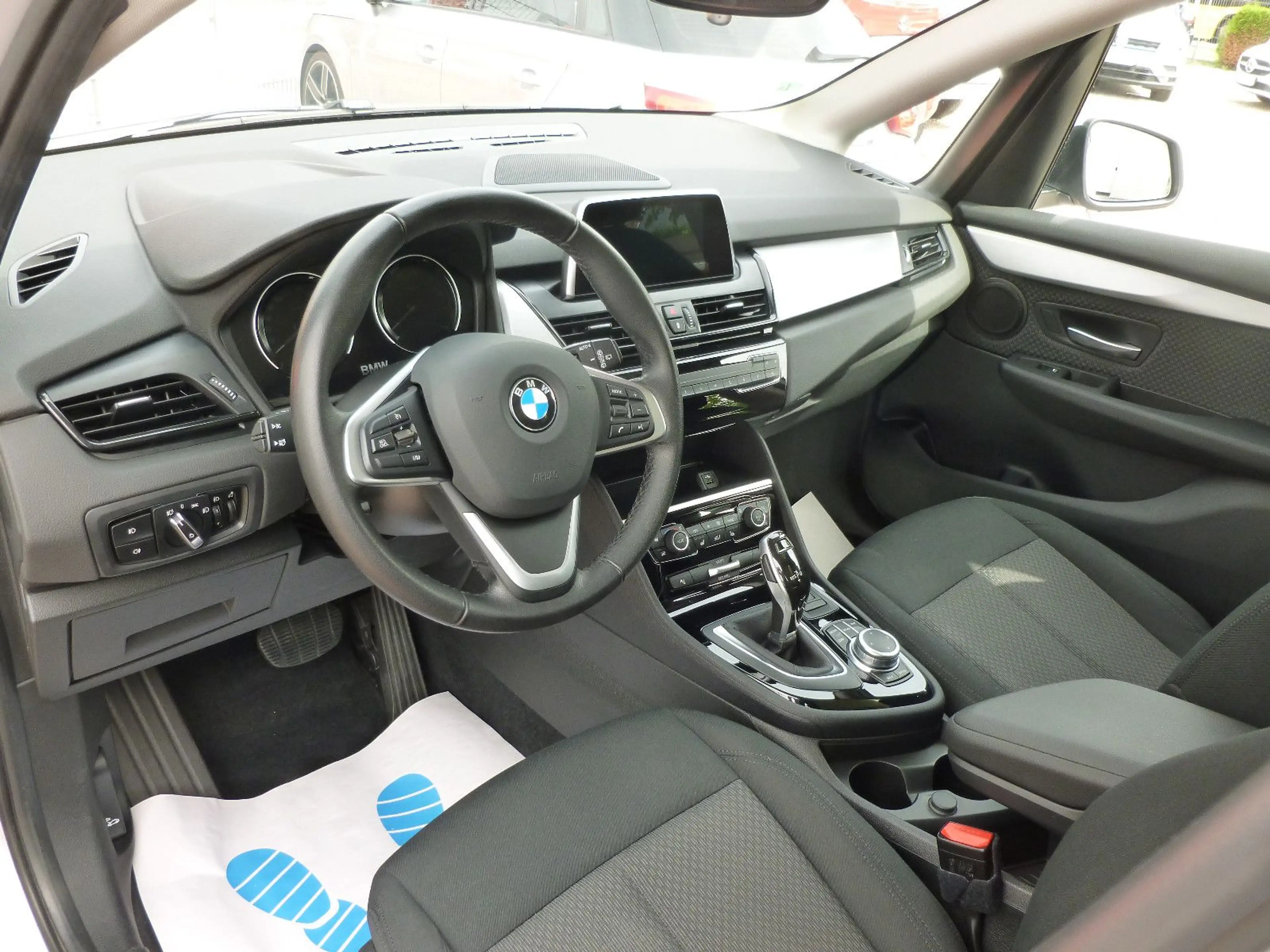 BMW 218 iA Active Tourer Advantage LED/Navi/Pano — photo 10