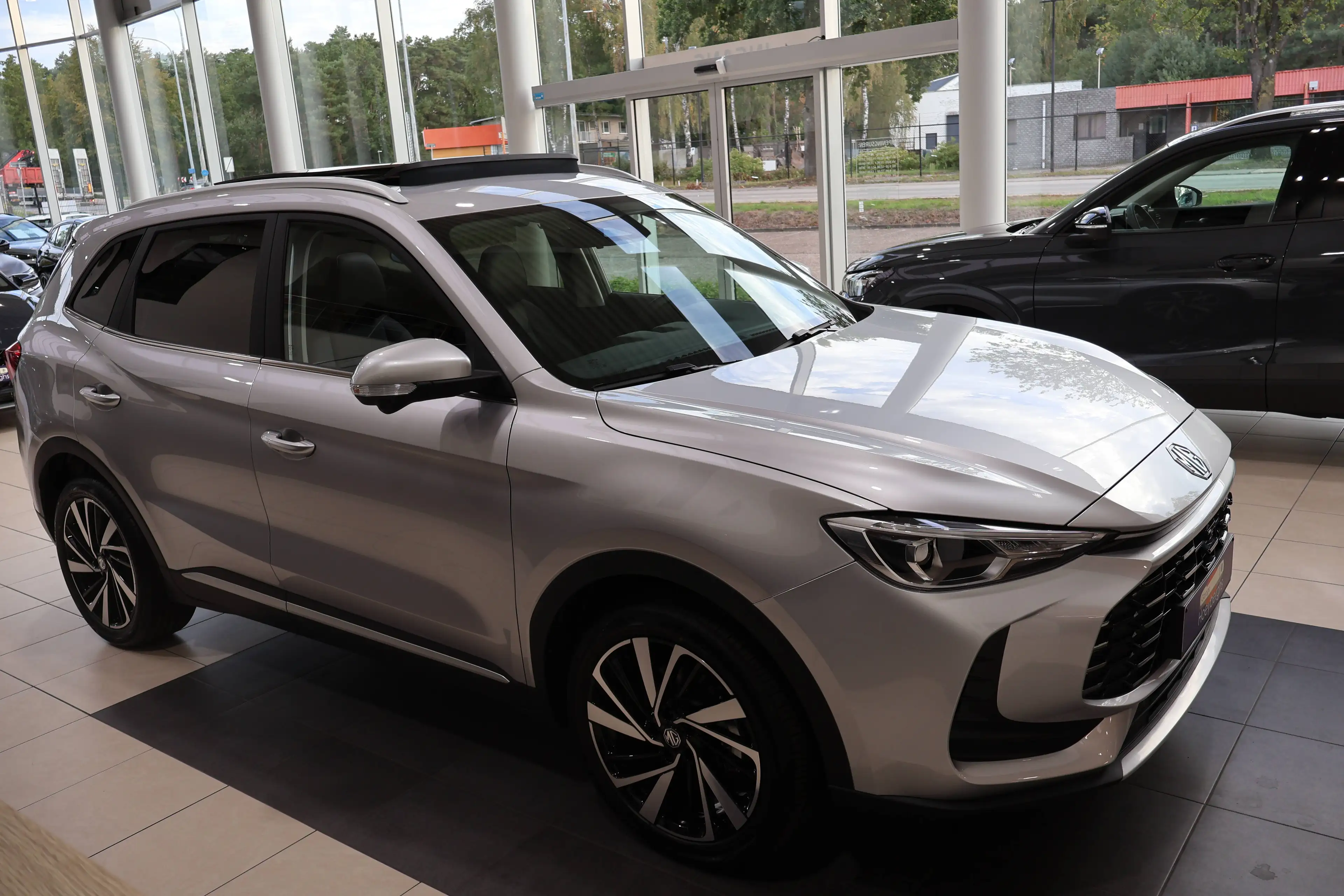 MG ZS MG ZS HYBRID+ LUXURY 197PK HEV / PANODAK / NIEUW / 360° CAMERA — photo 6