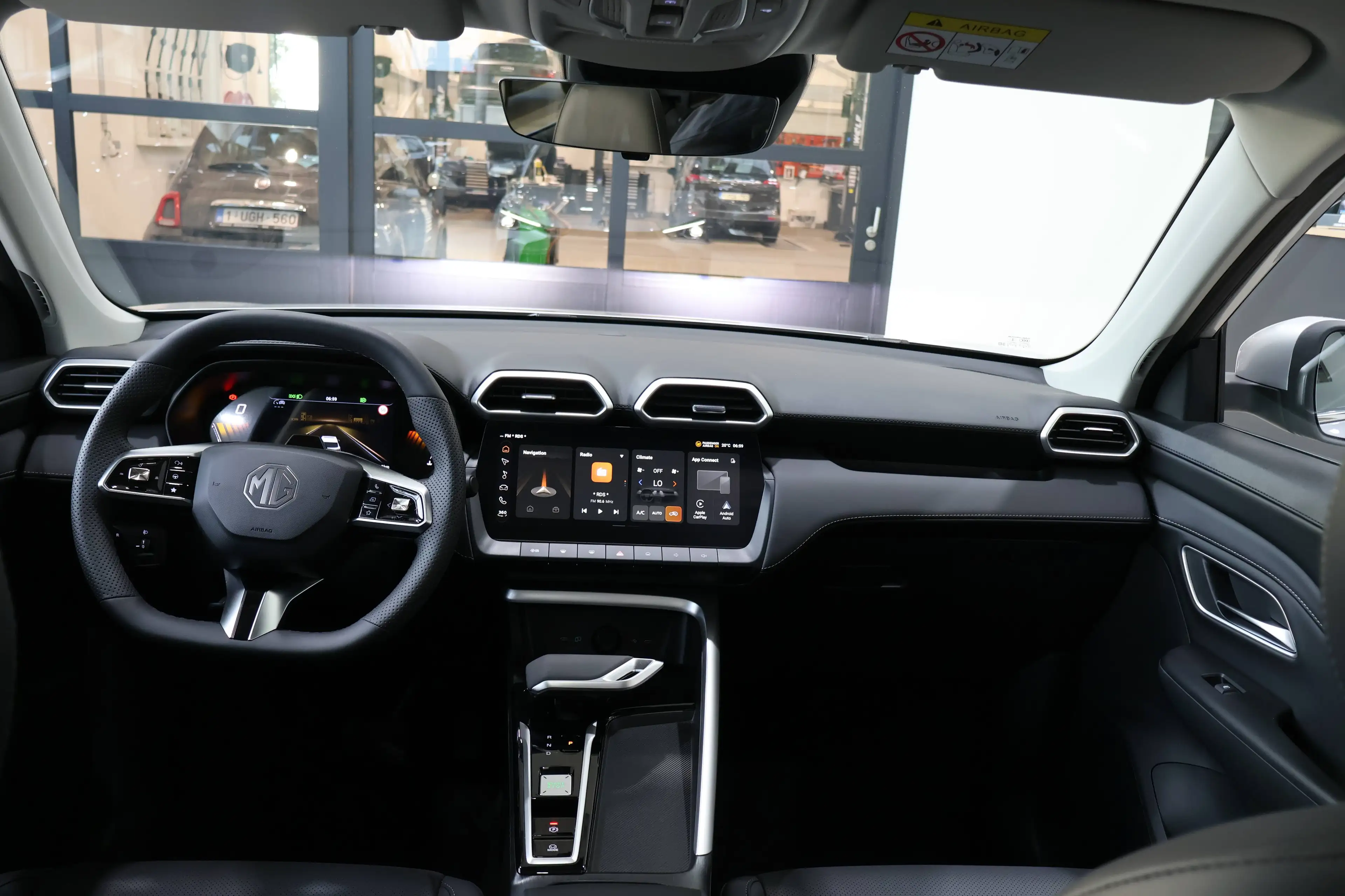 MG ZS MG ZS HYBRID+ LUXURY 197PK HEV / PANODAK / NIEUW / 360° CAMERA — photo 11