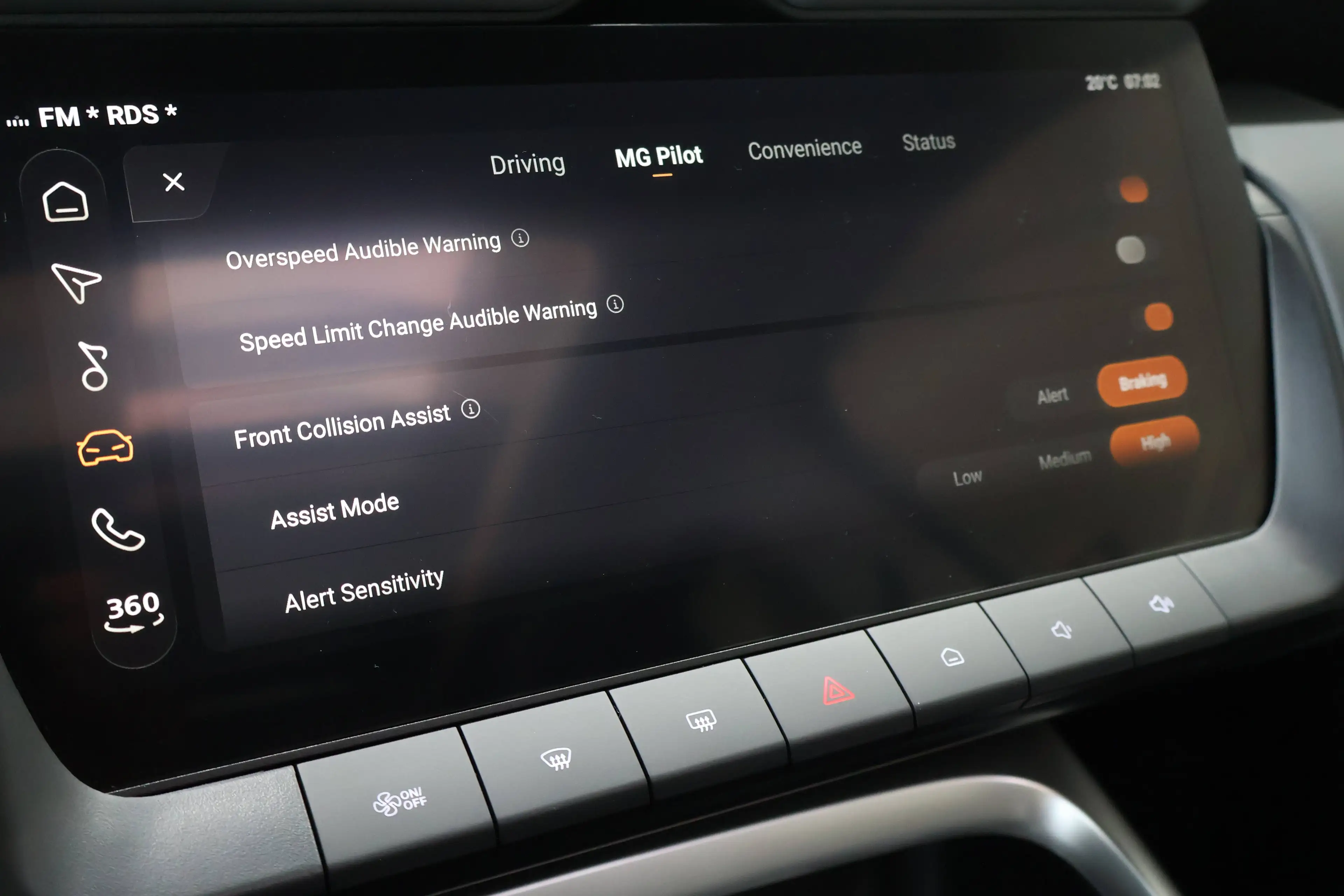 MG ZS MG ZS HYBRID+ LUXURY 197PK HEV / PANODAK / NIEUW / 360° CAMERA — photo 15