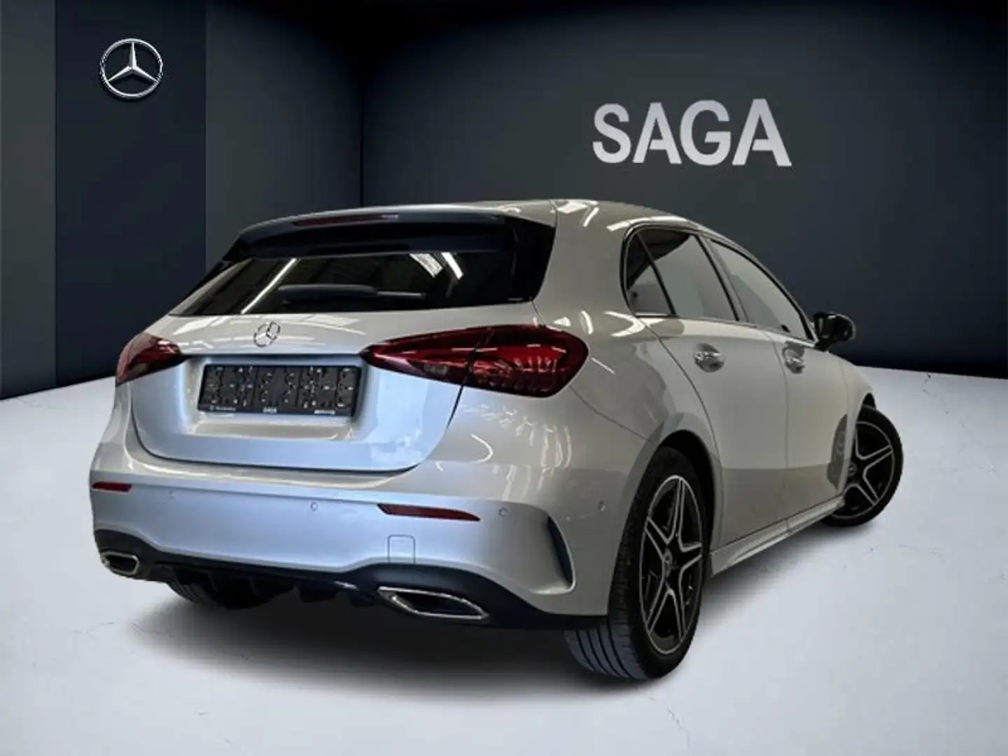 Mercedes-Benz A 180 AMG Pack Night Facelift - 2