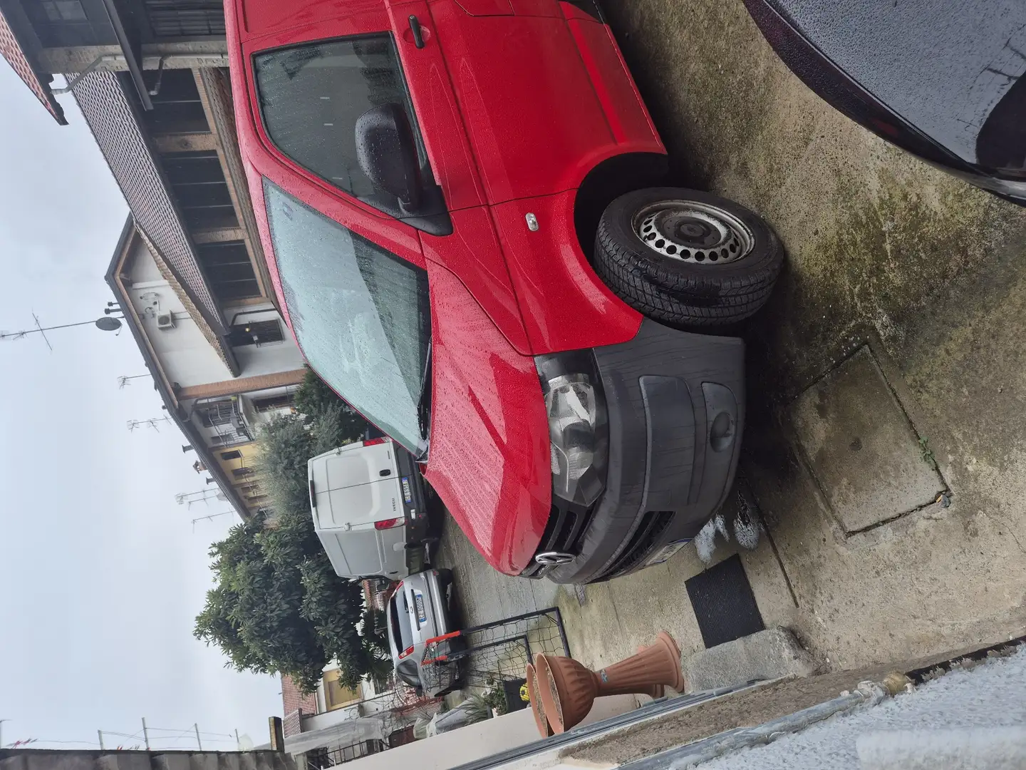 Volkswagen T5 furgone chiuso lunghezza cassone 2.4m - 1