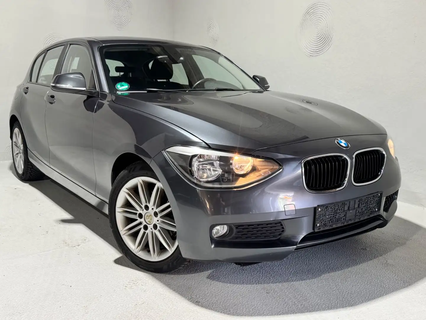 BMW 116 i  Lim. 5-trg. *Klima*Sitzhz*SteuerketteNeu* Argintiu - 1