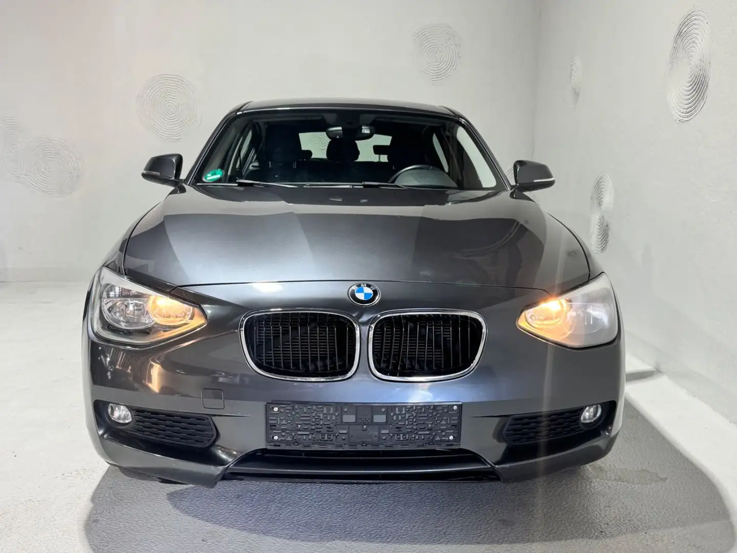BMW 116 i  Lim. 5-trg. *Klima*Sitzhz*SteuerketteNeu* Argintiu - 2