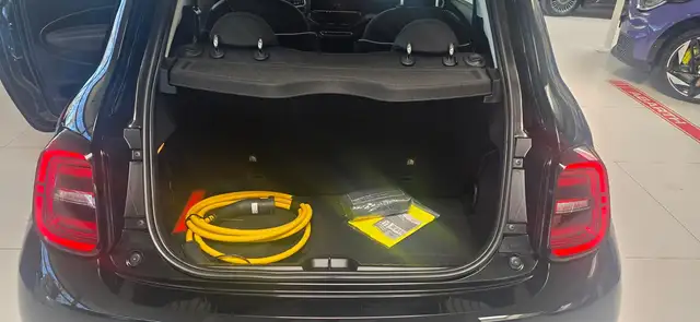 Fiat 500E view 14