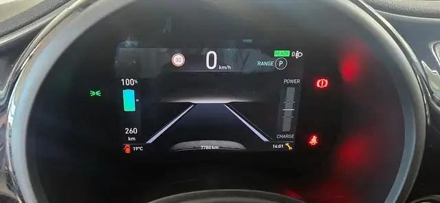 Fiat 500E view 6