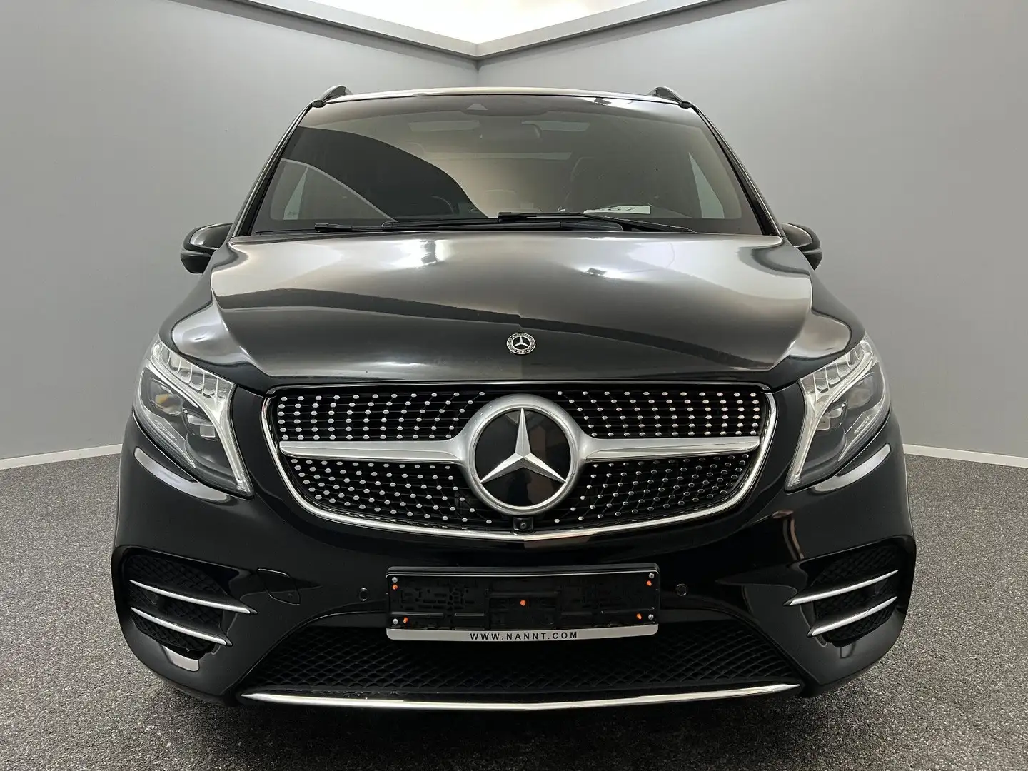 Mercedes-Benz V 300 d Lang Edition AMG PANO*SITZKLIM*INTI-LIGHT Schwarz - 2