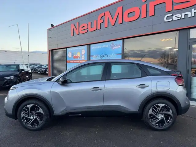 Citroen C4 view 3