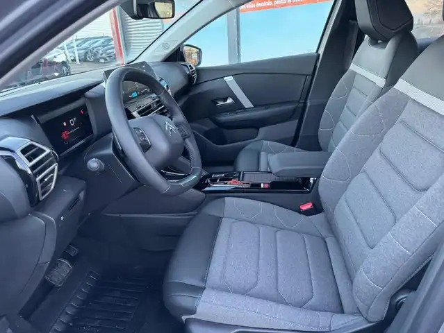 Citroen C4 view 6