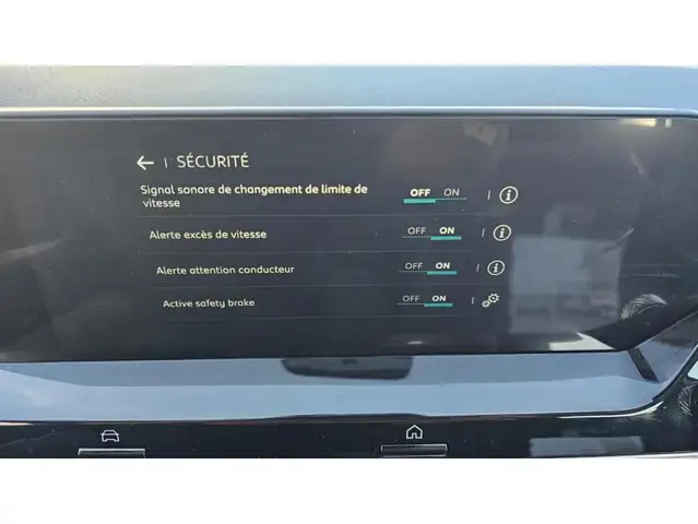 Citroen C4 view 11