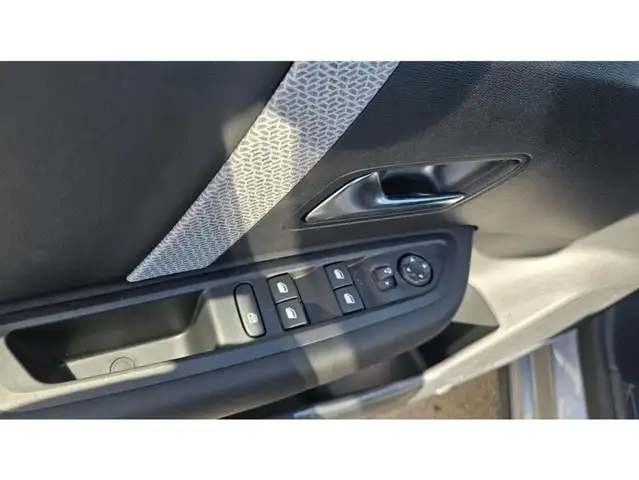 Citroen C4 view 13