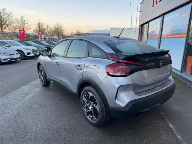 Citroen C4 view 4