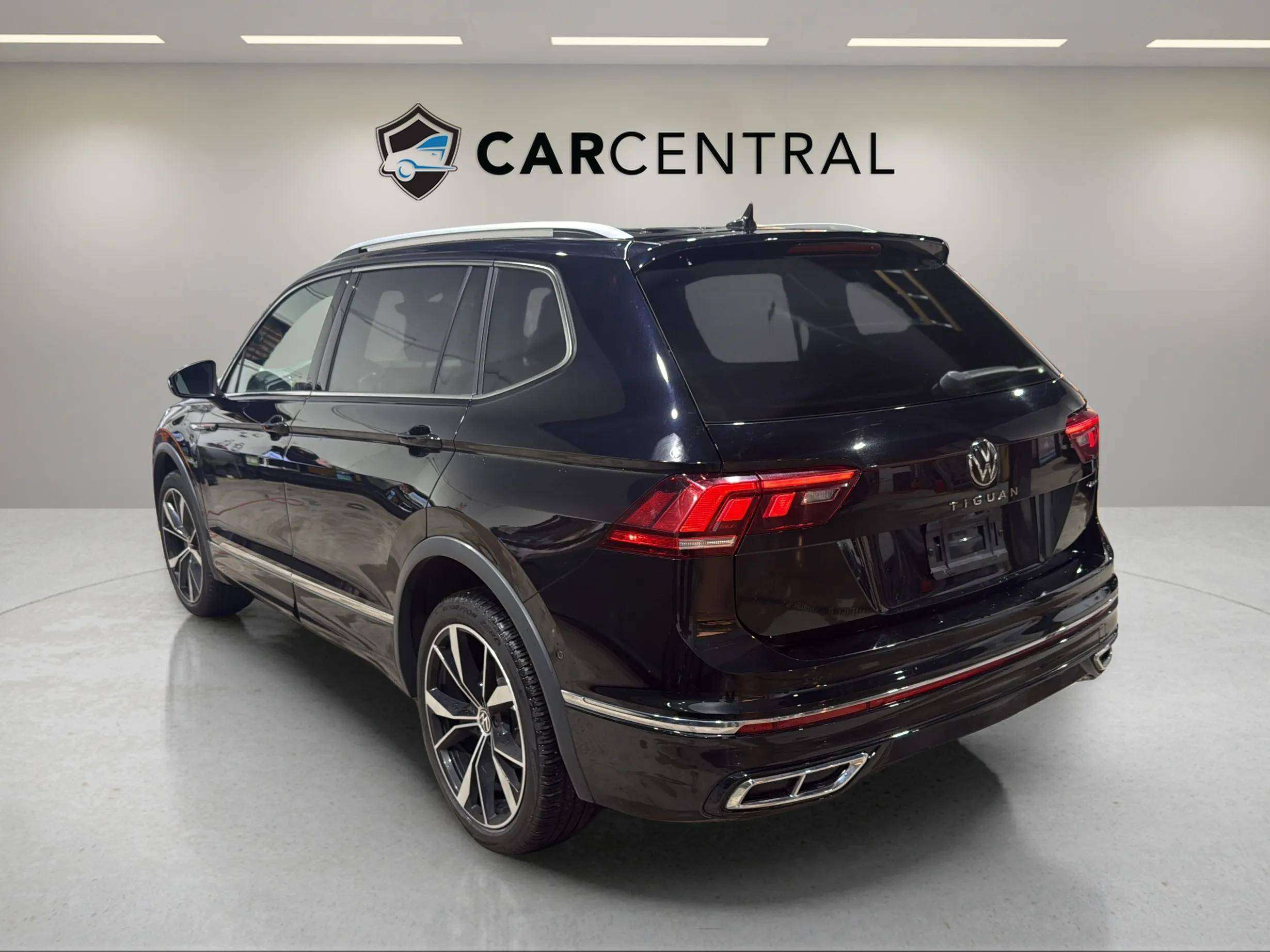 2022 Volkswagen Tiguan HIGHLINE R LINE |CLEAN CARFAX|PANO| 360 | CARPLAY — снимка 1