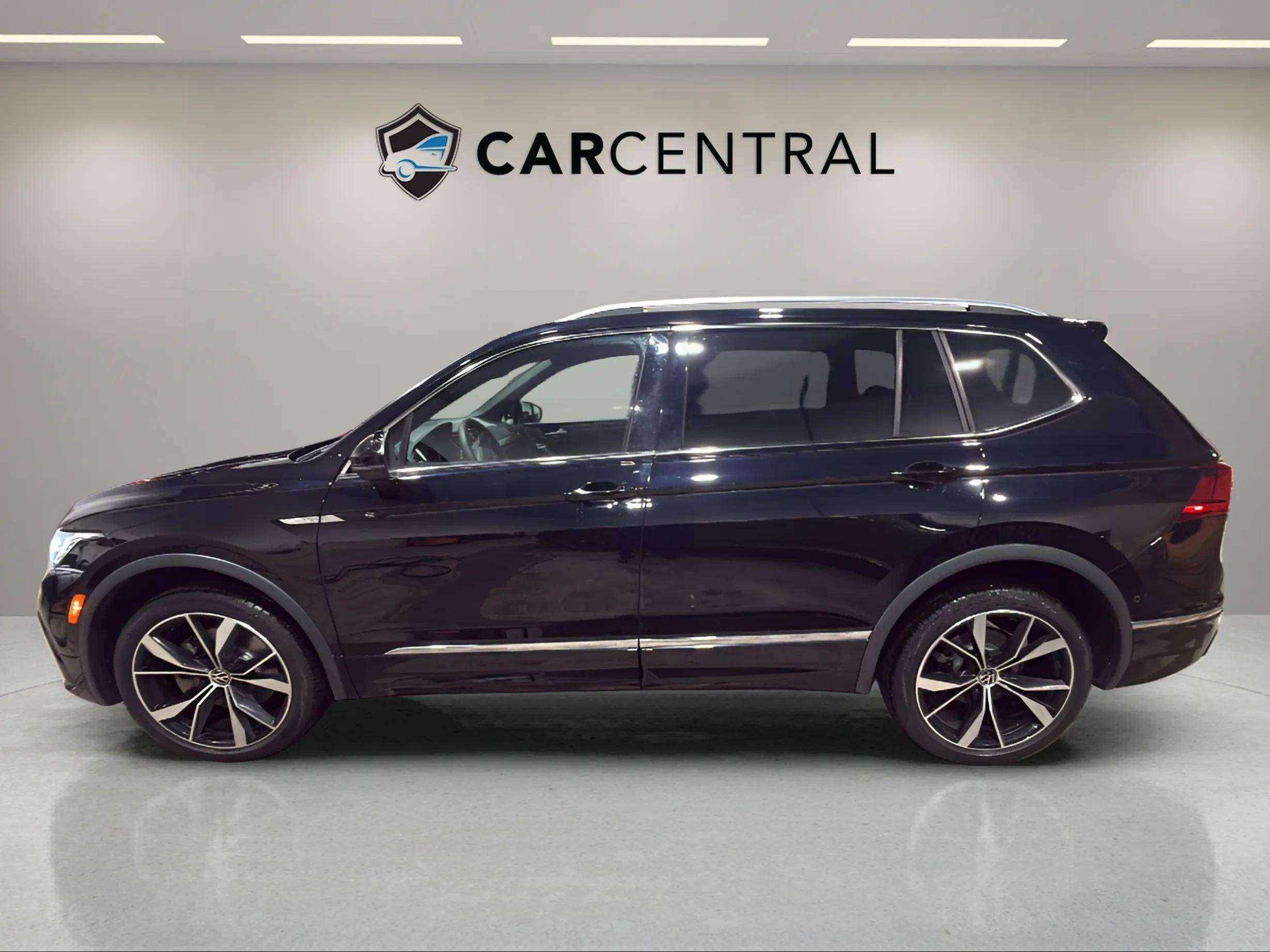 2022 Volkswagen Tiguan HIGHLINE R LINE |CLEAN CARFAX|PANO| 360 | CARPLAY — снимка 1