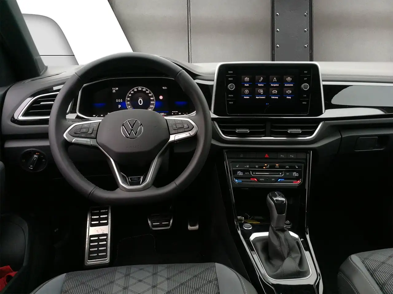 Volkswagen T-Roc 2.0TSI R-Line Pano Navi AHK Side Kamera IQ 6