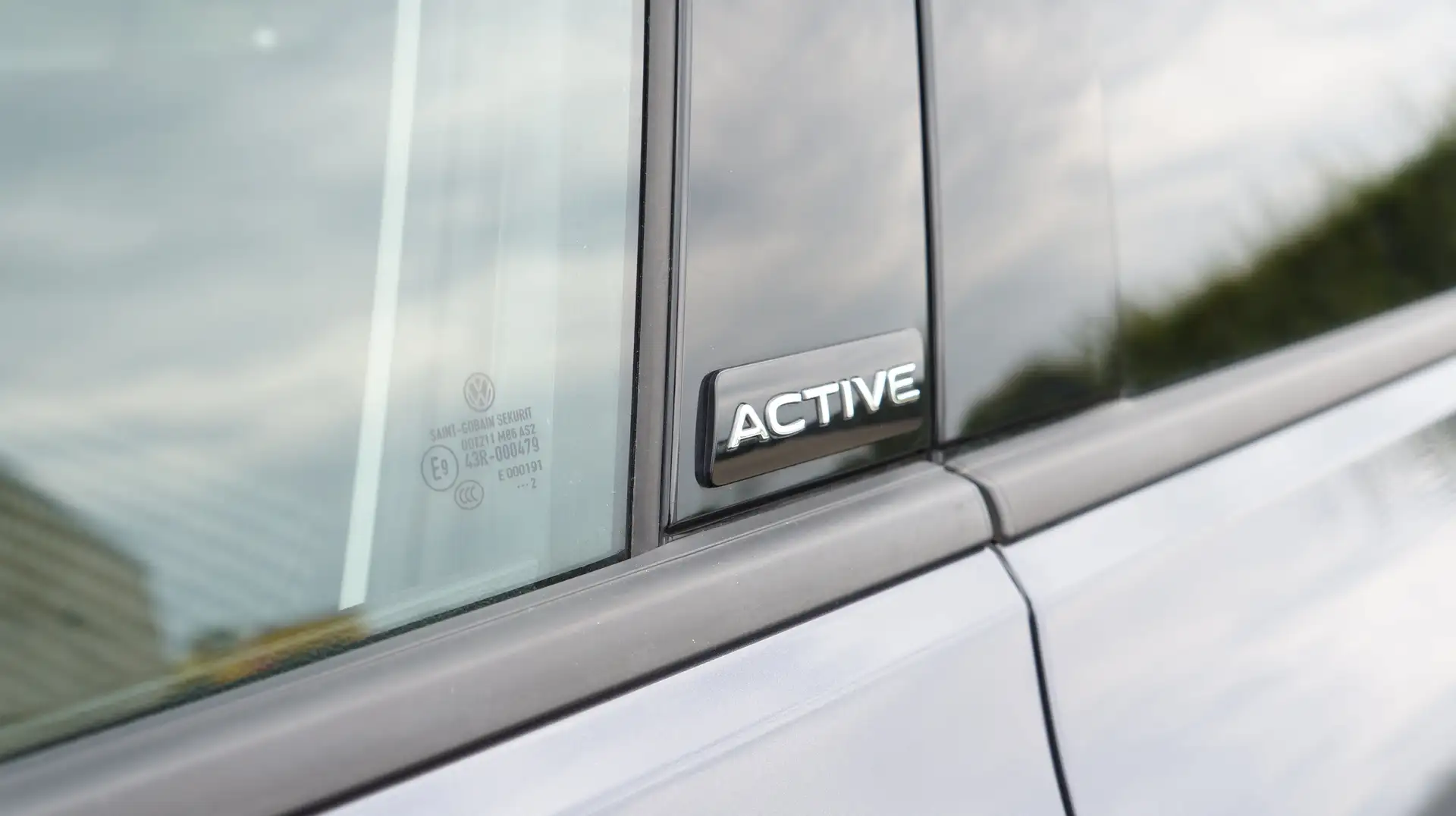 Volkswagen T-Cross 1.0 TSI Active DSG Camera Carplay 12m Garantie Gris - 2