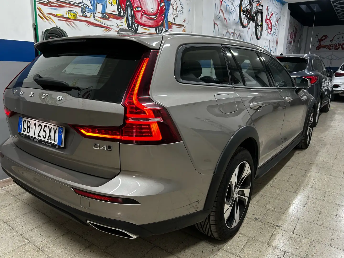 Volvo V60 Cross Country 2.0 d4 polestar Business Plus awd 200cv geartronic Argent - 2