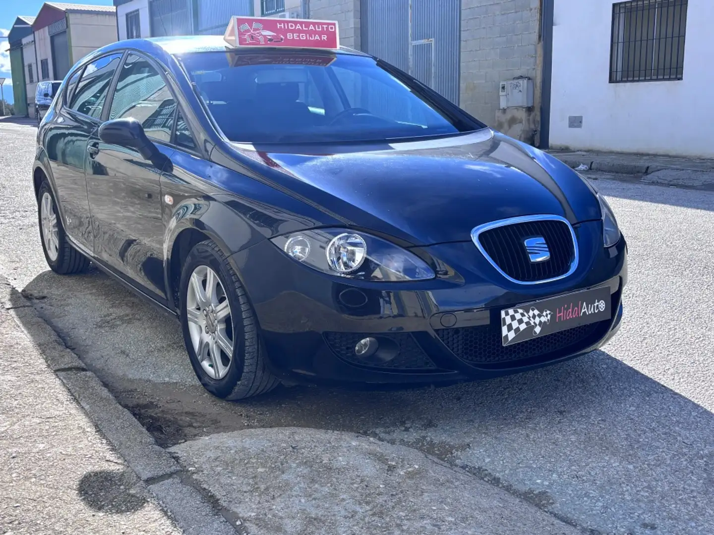SEAT Leon 1.9TDI Sport Schwarz - 2