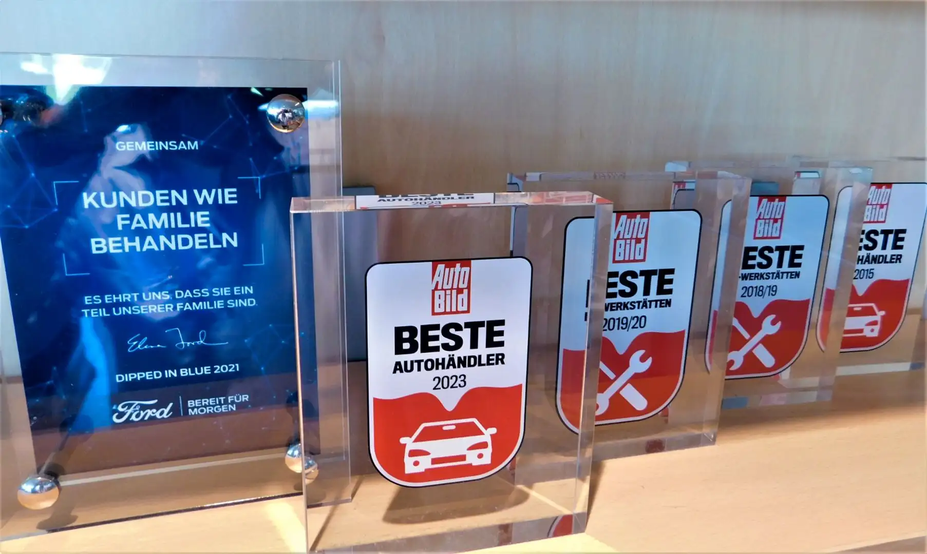 Ford Mustang Mach-E MUSTANG MACH-E Extended Range AWD+360°+TechnoP.2 Rouge - 1