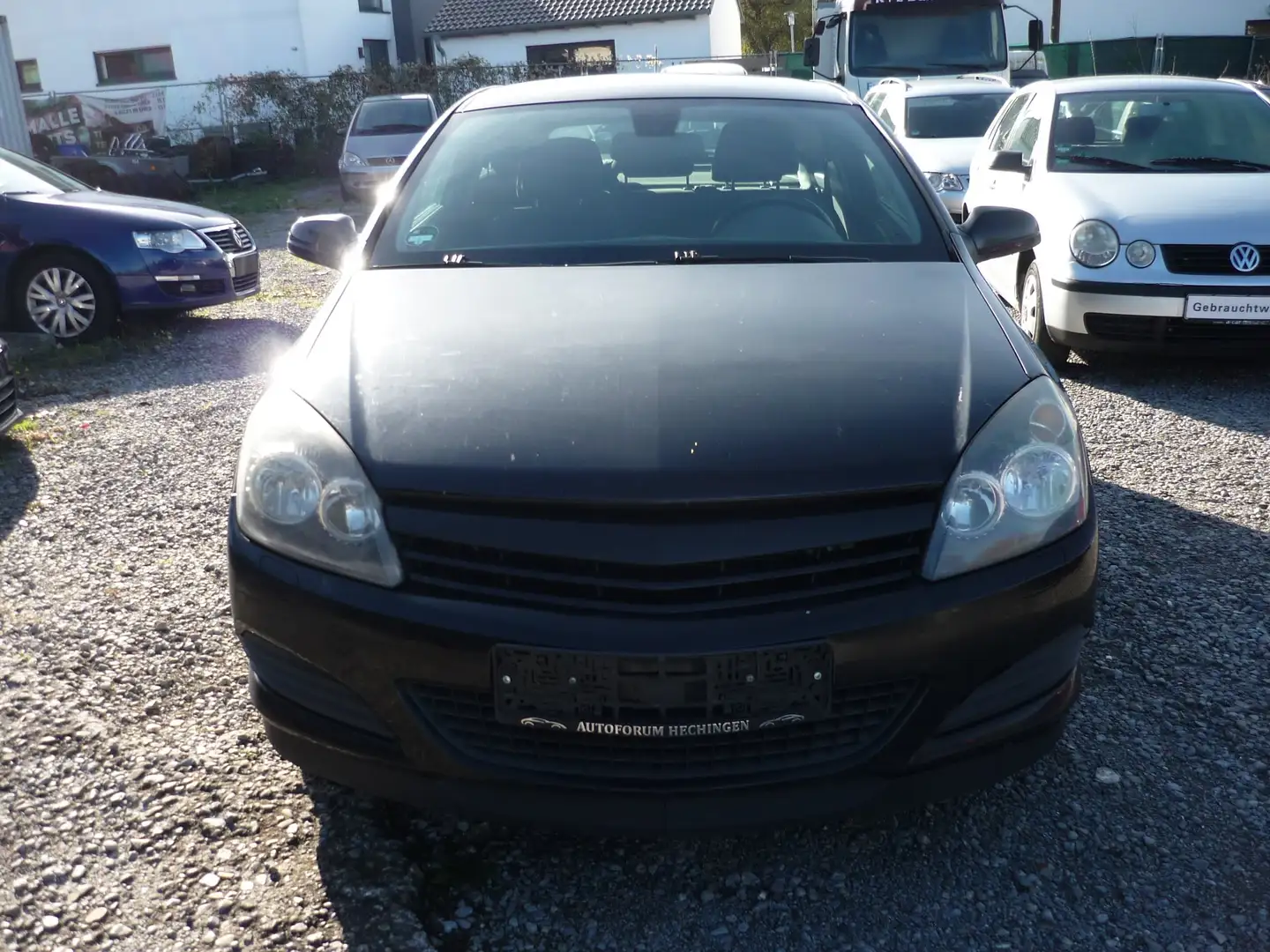 Opel Astra GTC Schwarz - 1