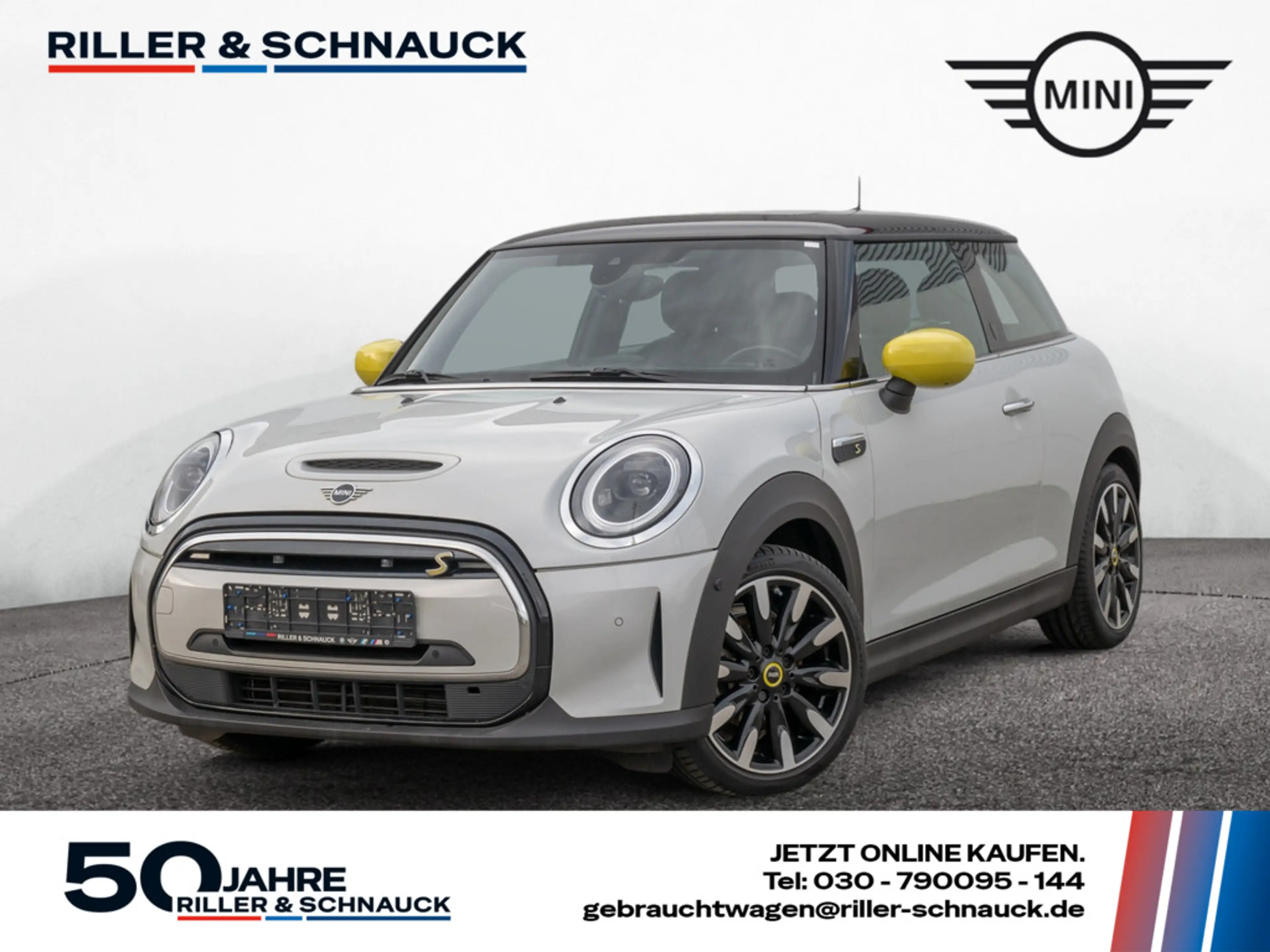 MINI Cooper SE Yours Trim NAVI ACC HUD LED PANO