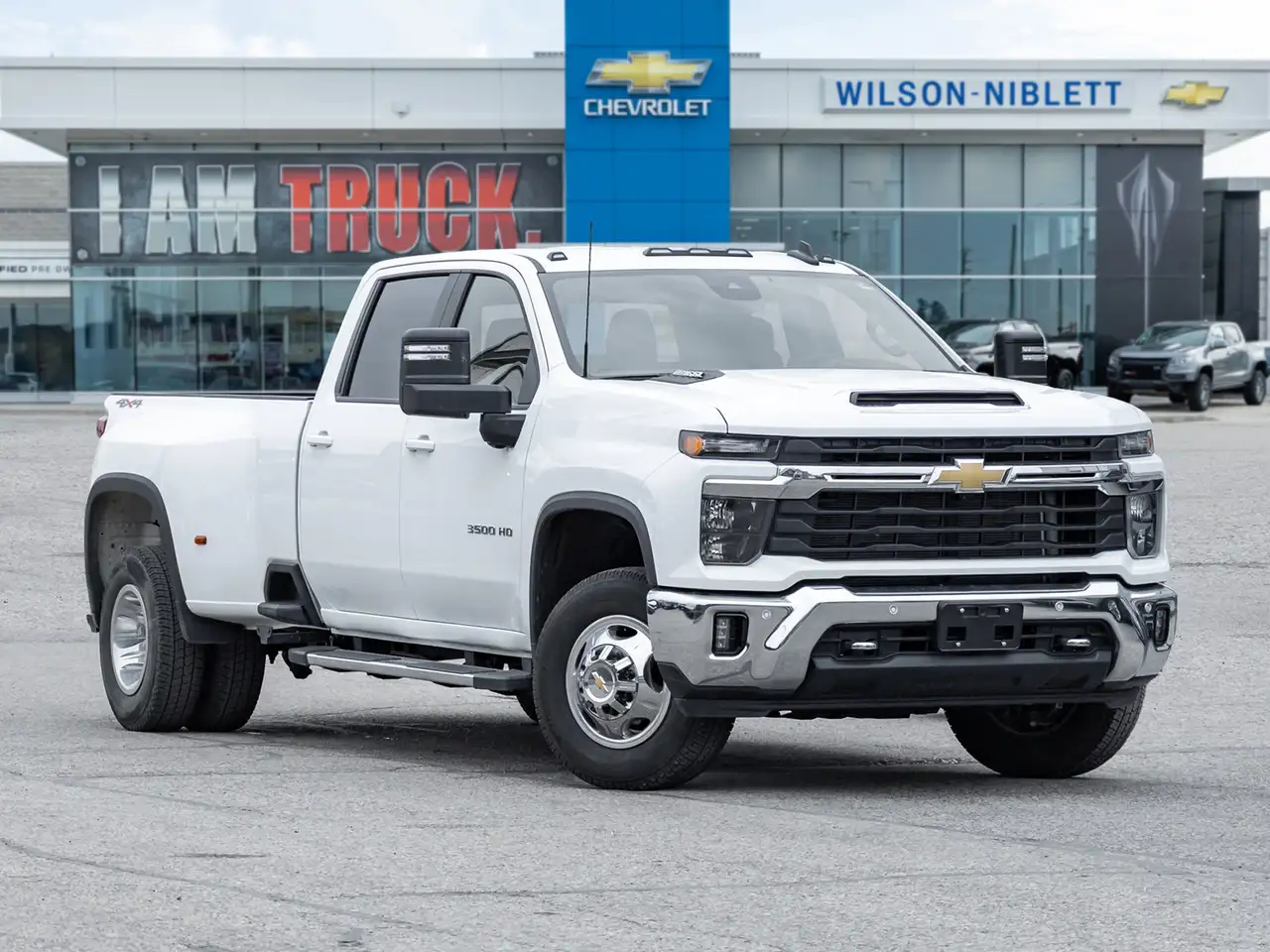 Chevrolet Silverado 3500 снимка Chevrolet Silverado 3500