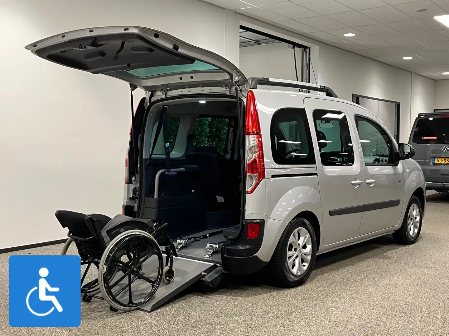 Renault Kangoo Rolstoelauto incl. Luchtvering 3+1 rolstoel geschi Gris - 2