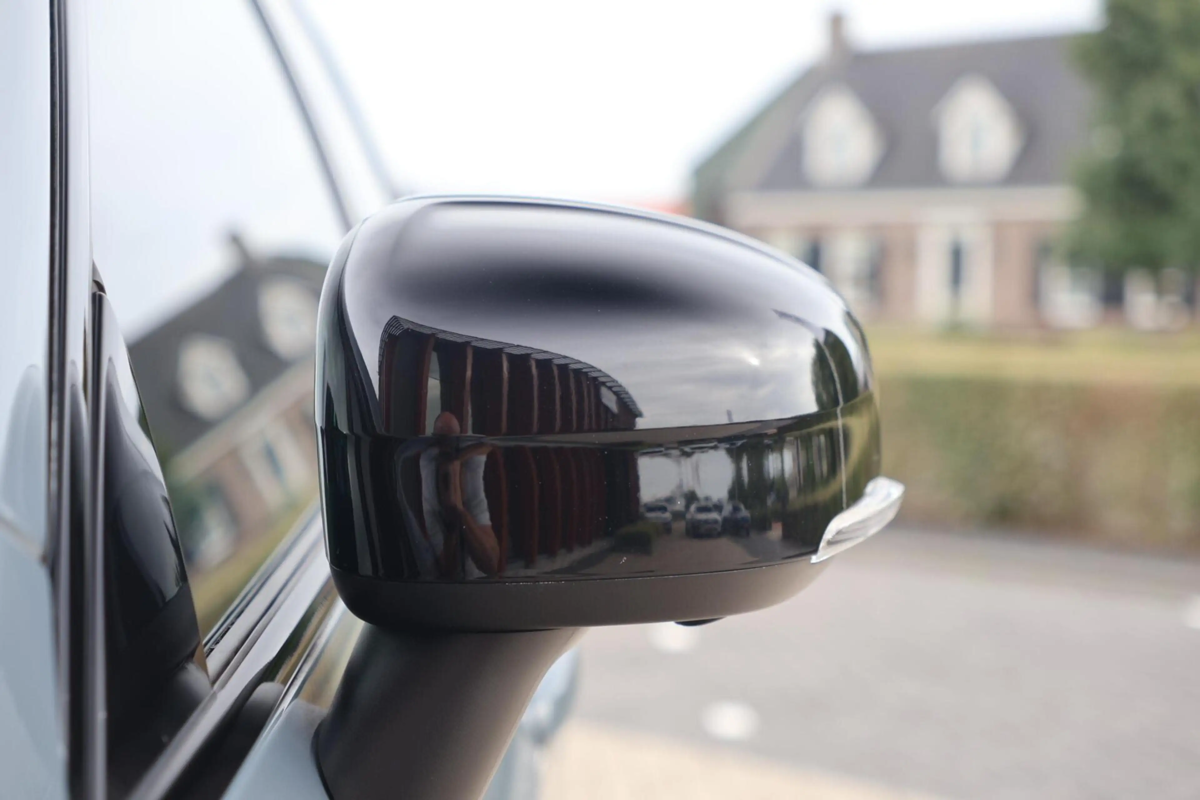 Volvo XC60 T6 Recharge AWD Plus Dark | Stoelverwarming | 360° — photo 8