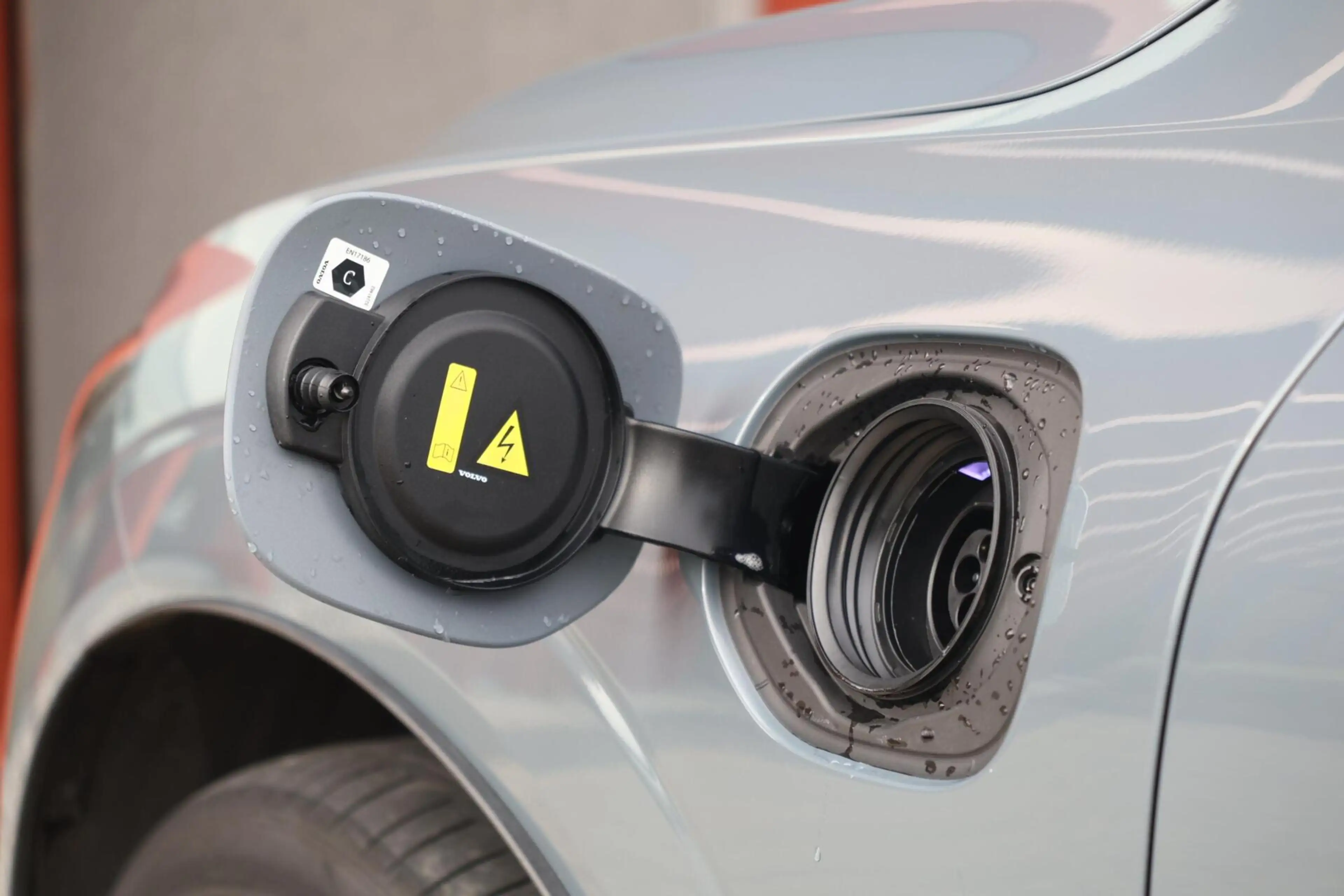 Volvo XC60 T6 Recharge AWD Plus Dark | Stoelverwarming | 360° — photo 7