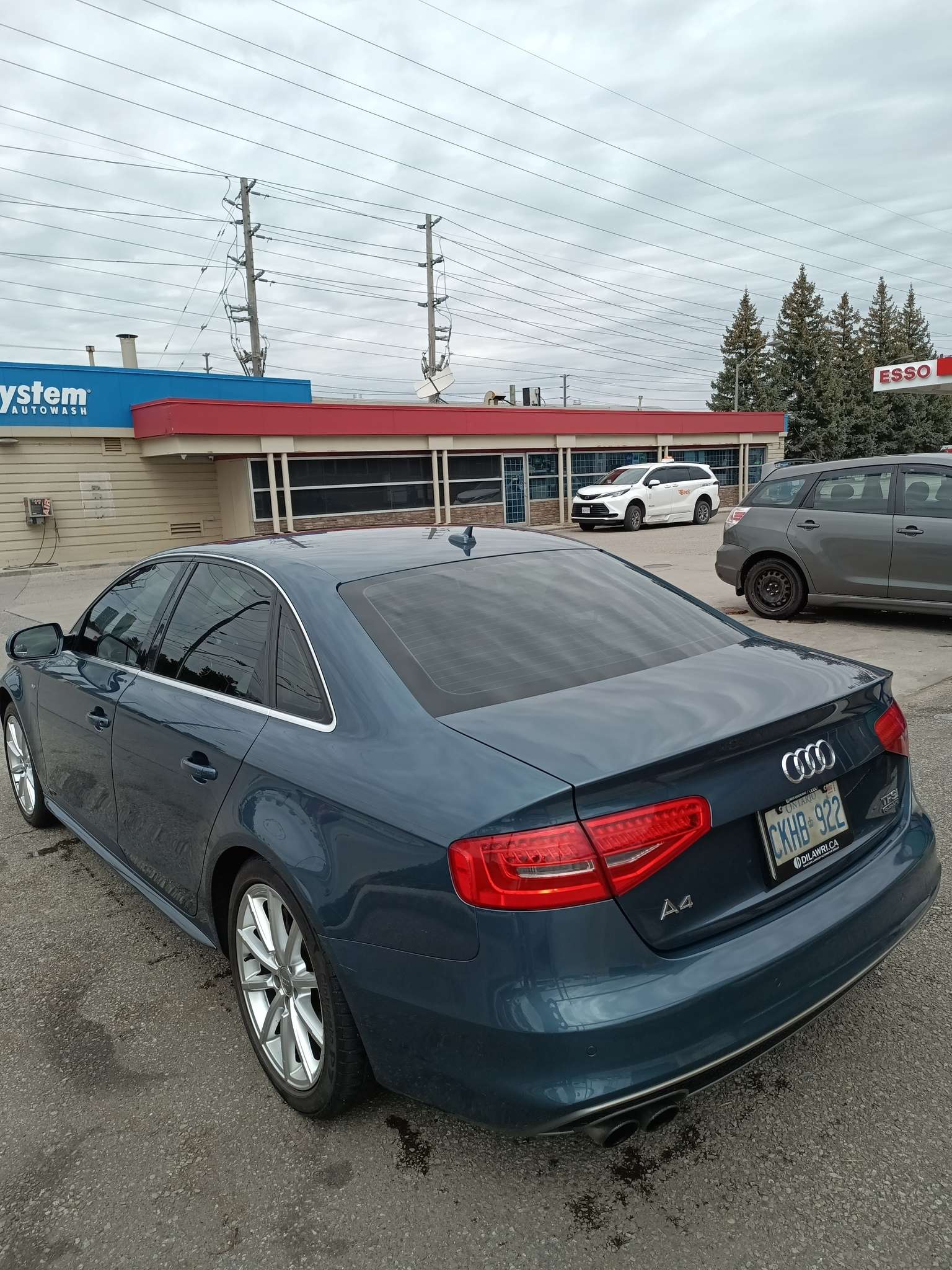 2015 Audi A4 4dr Sdn Auto Progressiv plus quattro alt 2