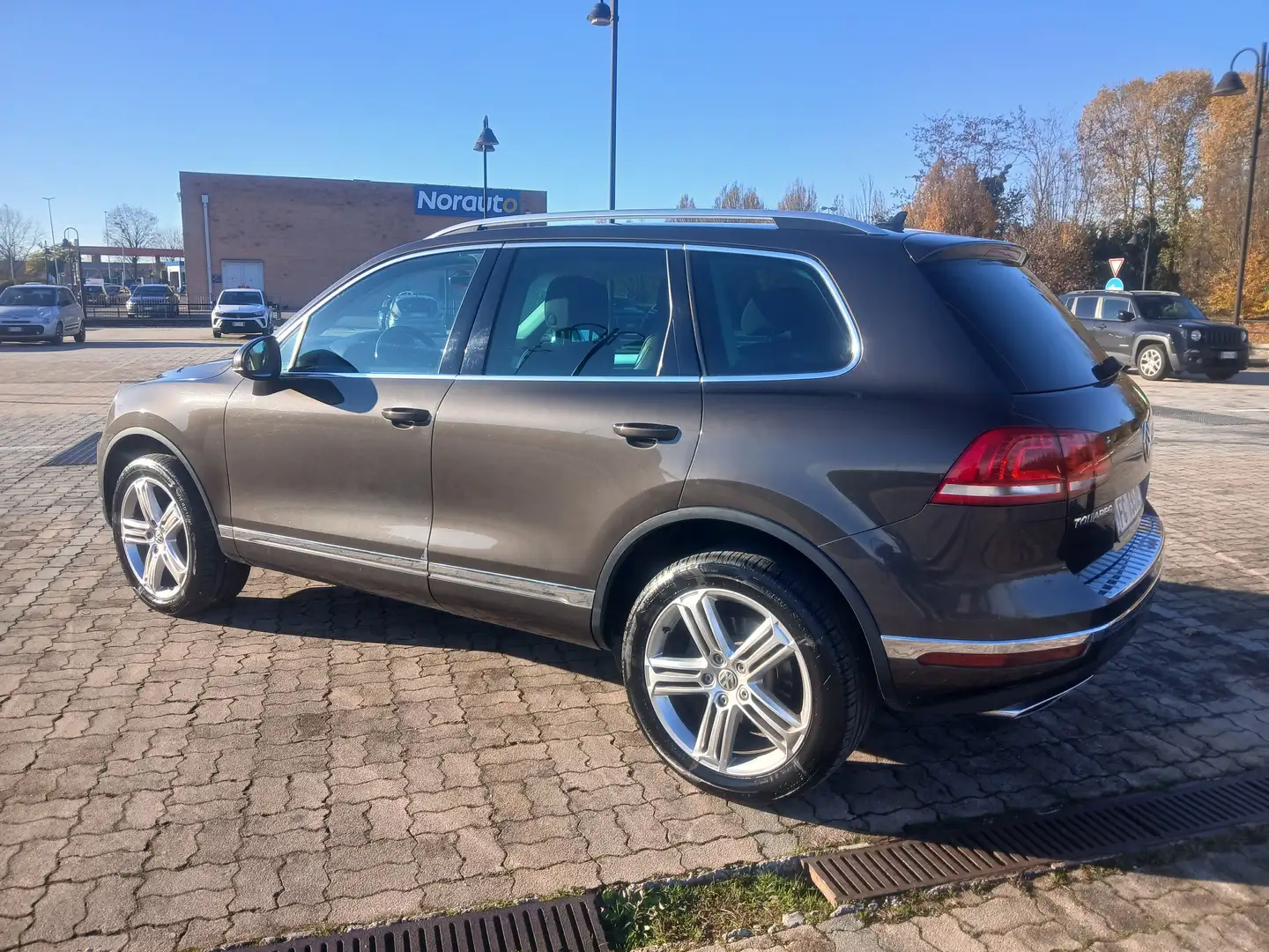 Volkswagen Touareg V6 EXECUTIVE 3.0 Diesel 204 CV ANNO 2017 Šedá - 2
