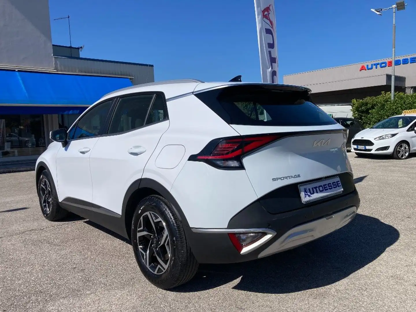Kia Sportage 1.6 CRDi MHEV Business 2WD Bianco - 2