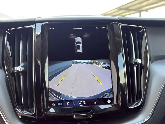 Volvo XC60 view 29