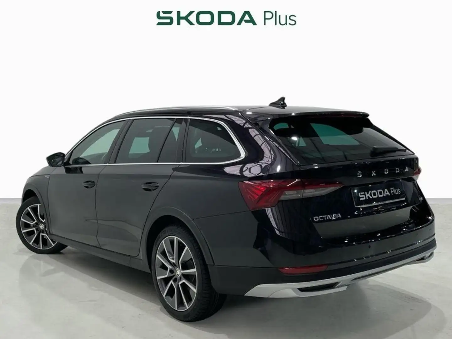 Skoda Octavia Combi 2.0TDI Scout 147kW DSG 4x4 Negro - 2