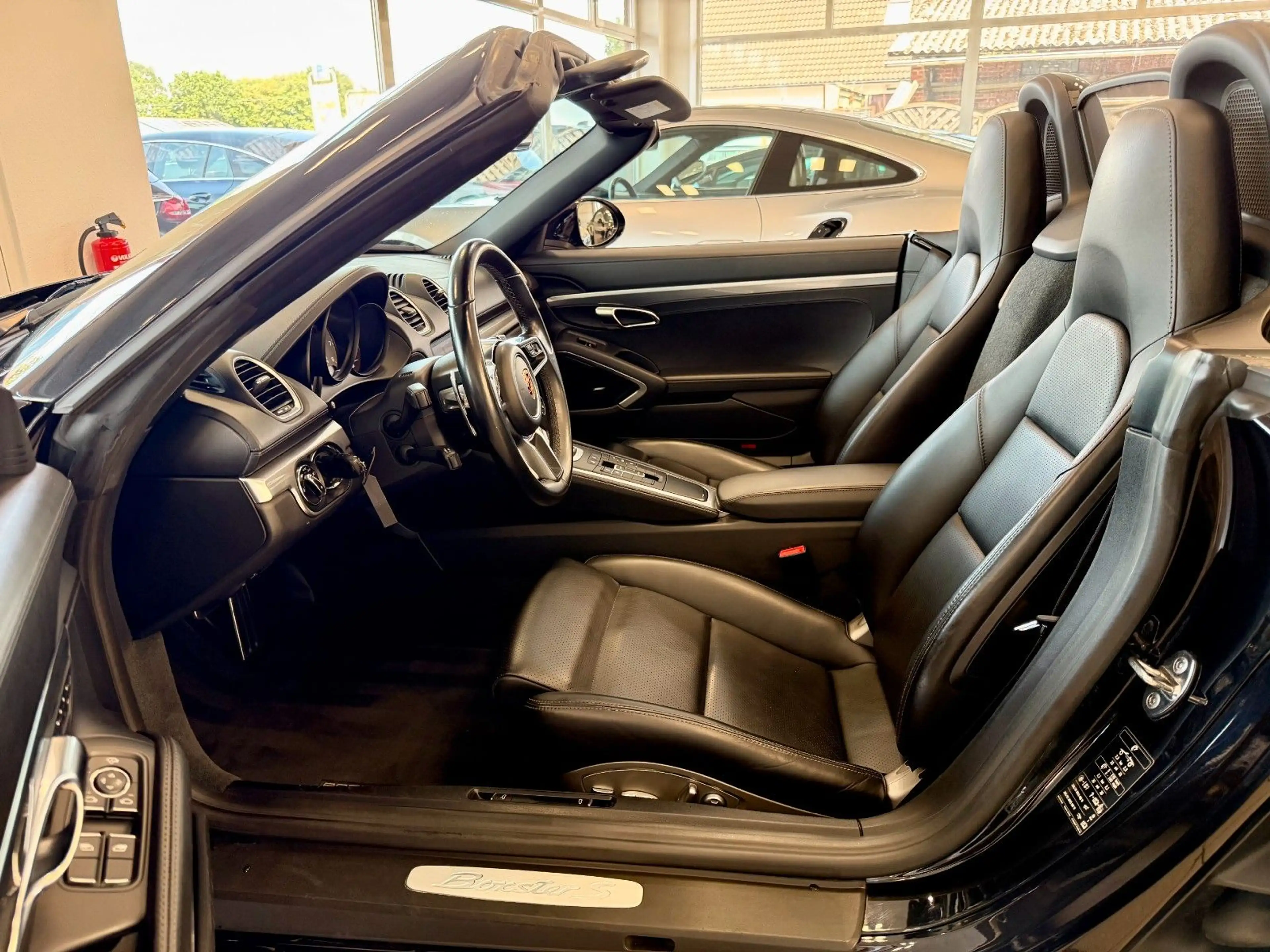 Porsche Boxster 718 Boxster S PDK Sportabgas/BOSE/20"/APPROVED — photo 10